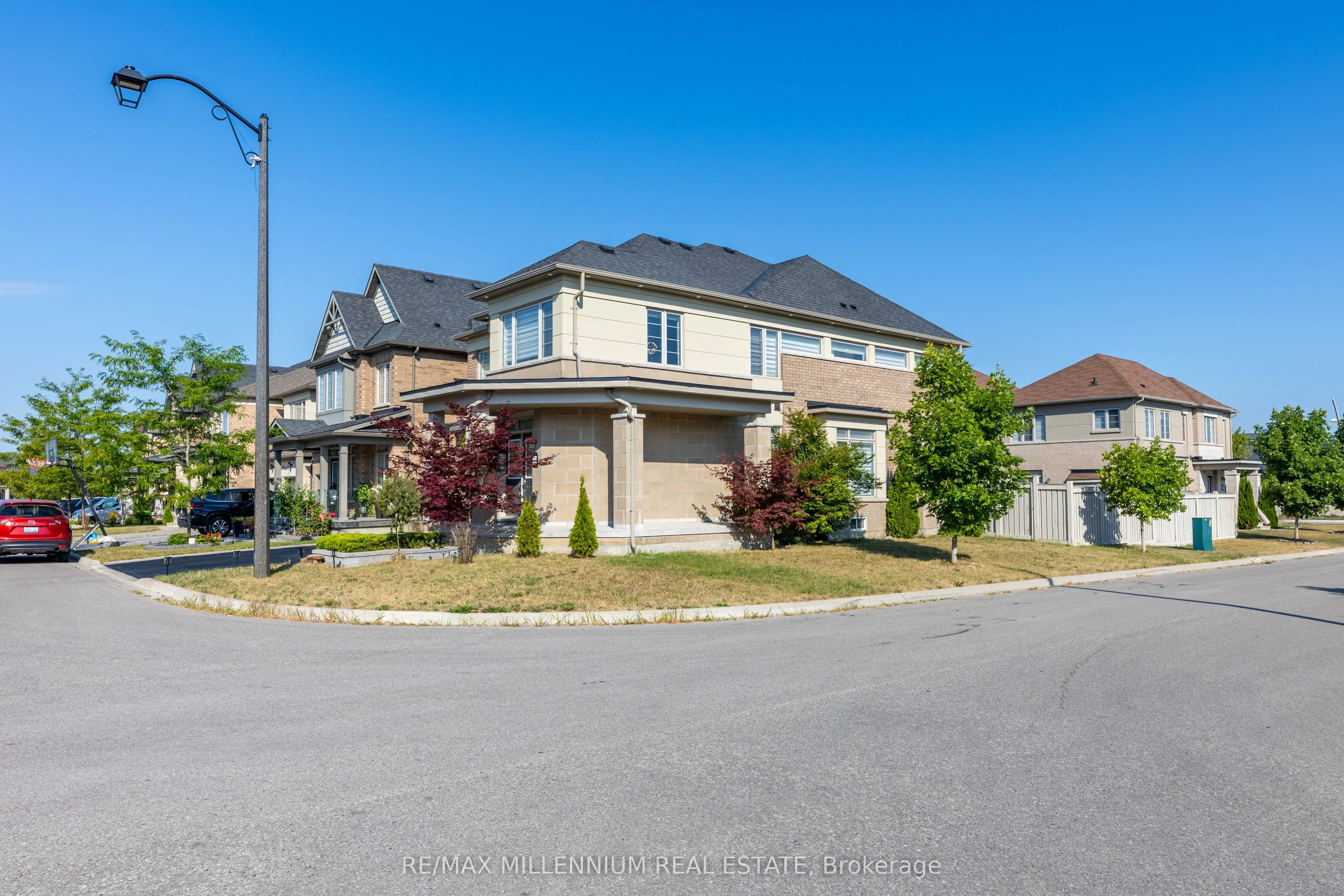40 Frederick Pearson Street