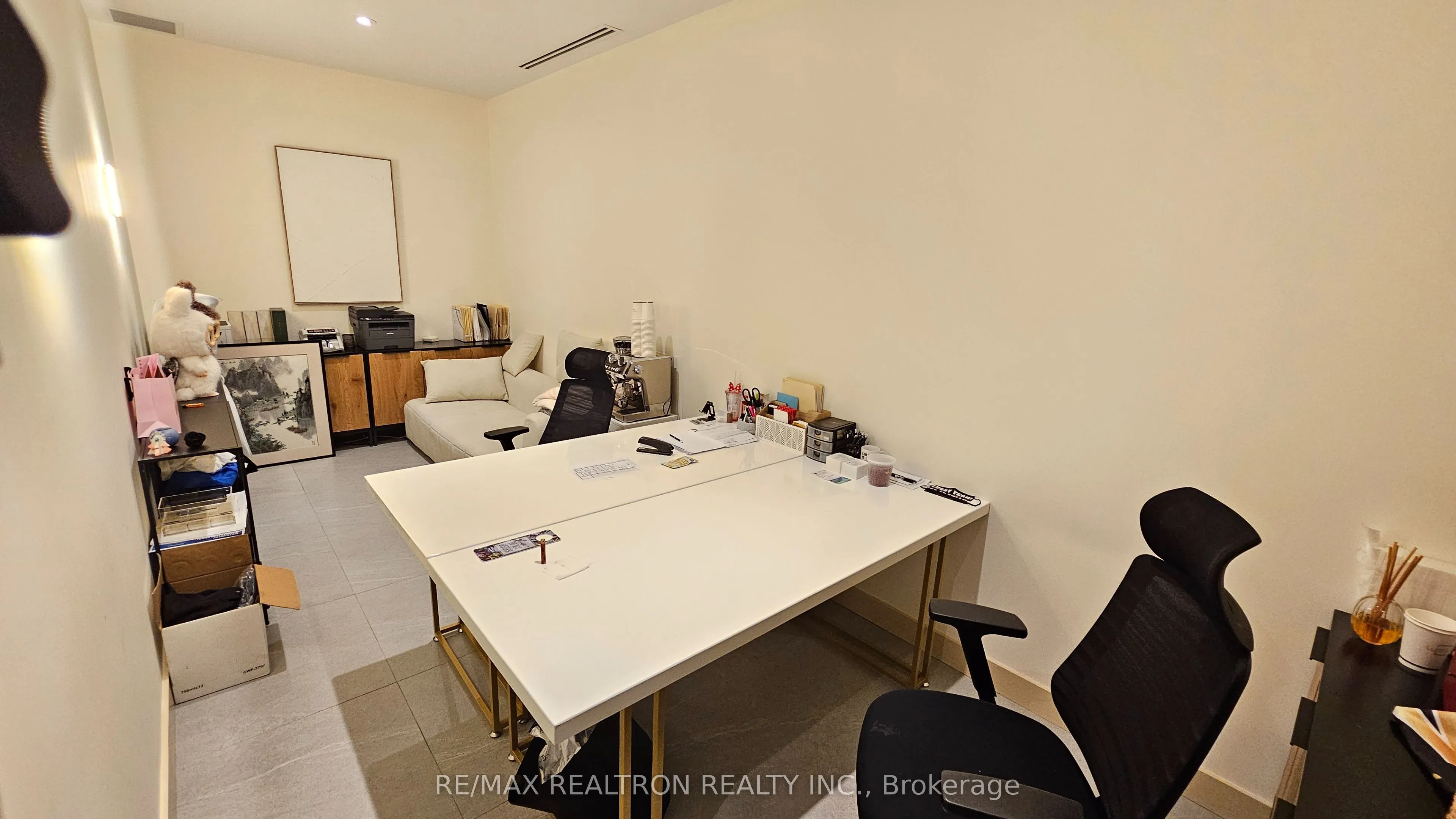 8365 Woodbine Avenue, #101B