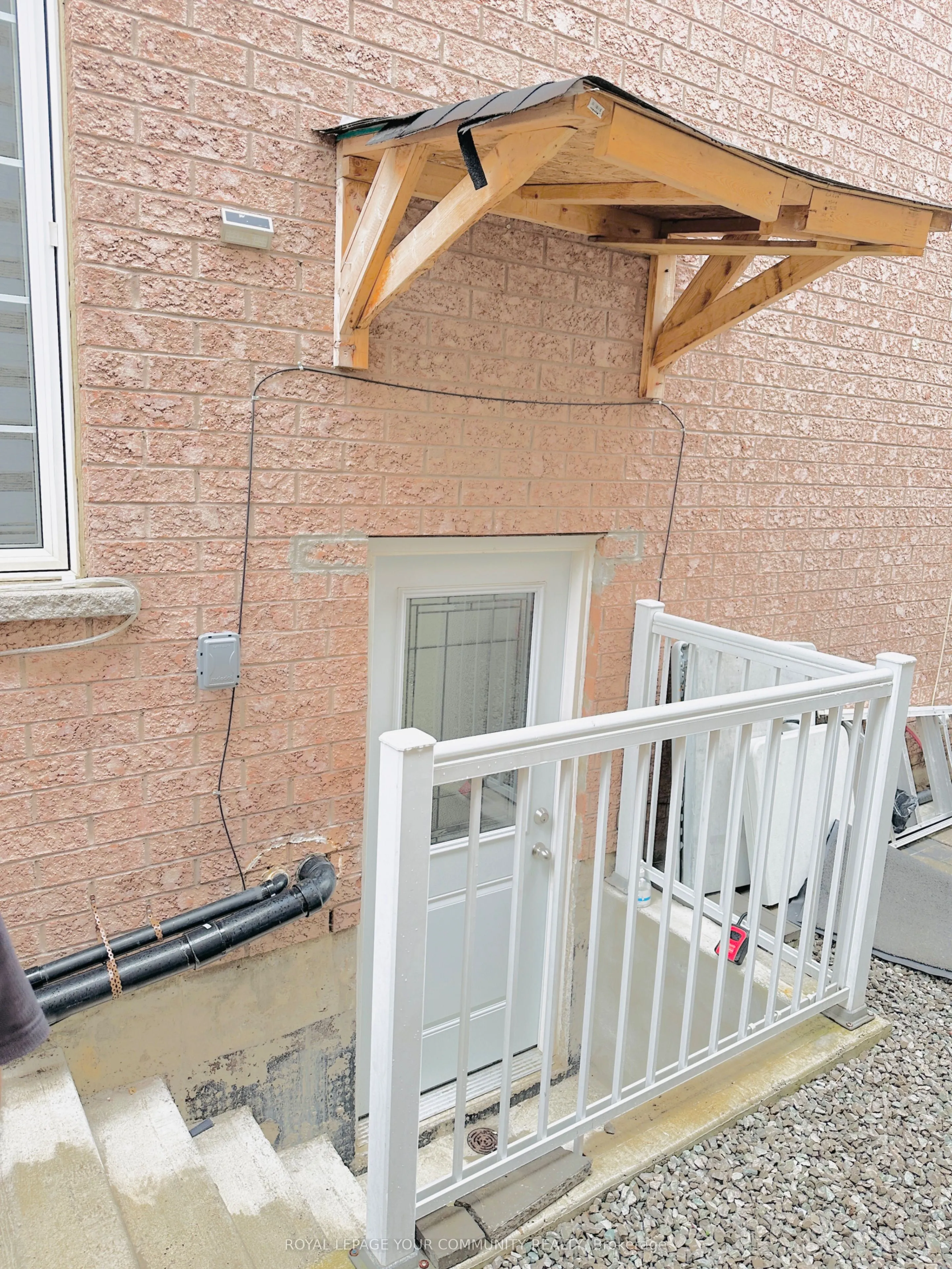 132 Dolce Crescent, #Basement