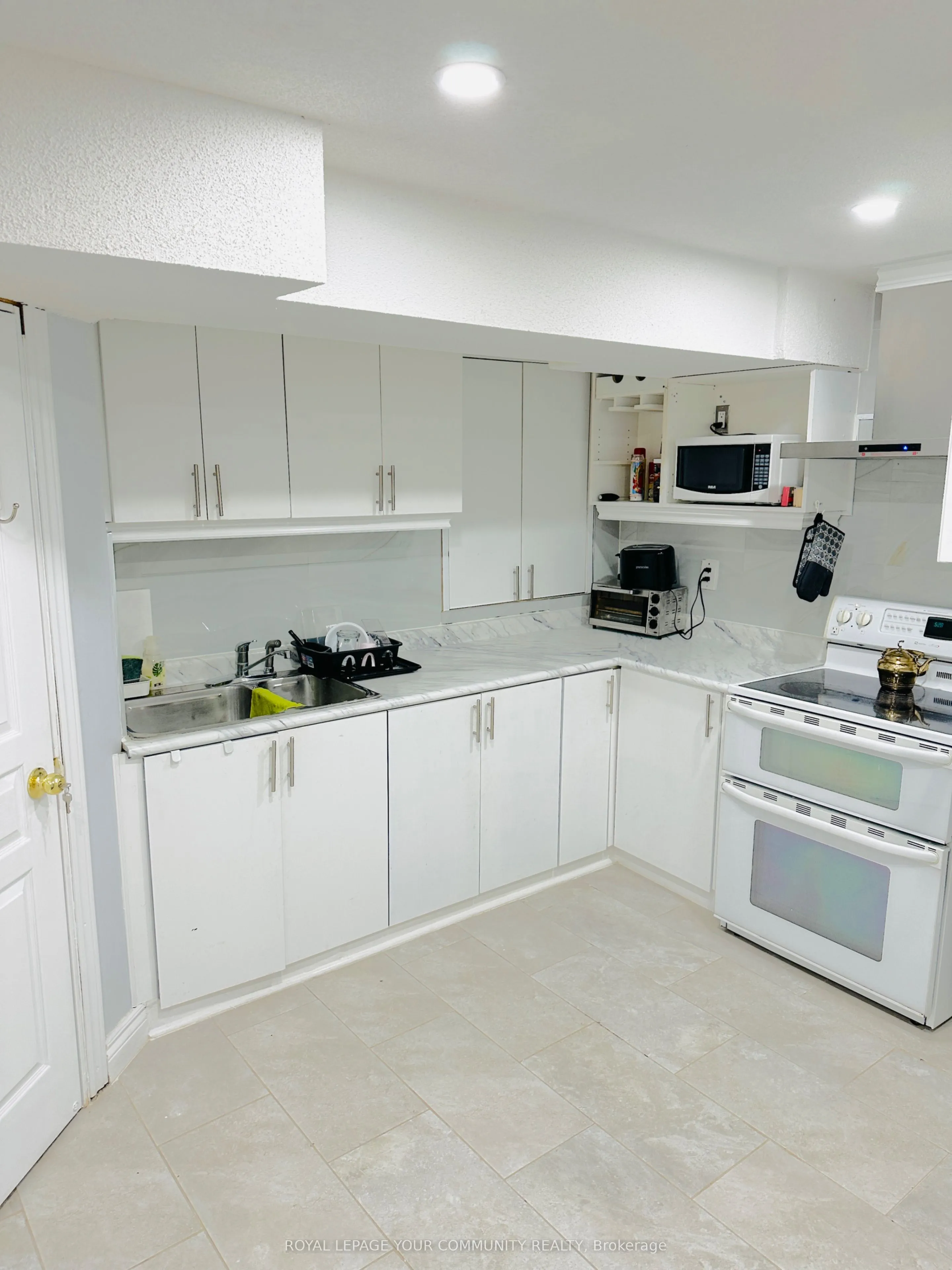 132 Dolce Crescent, #Basement