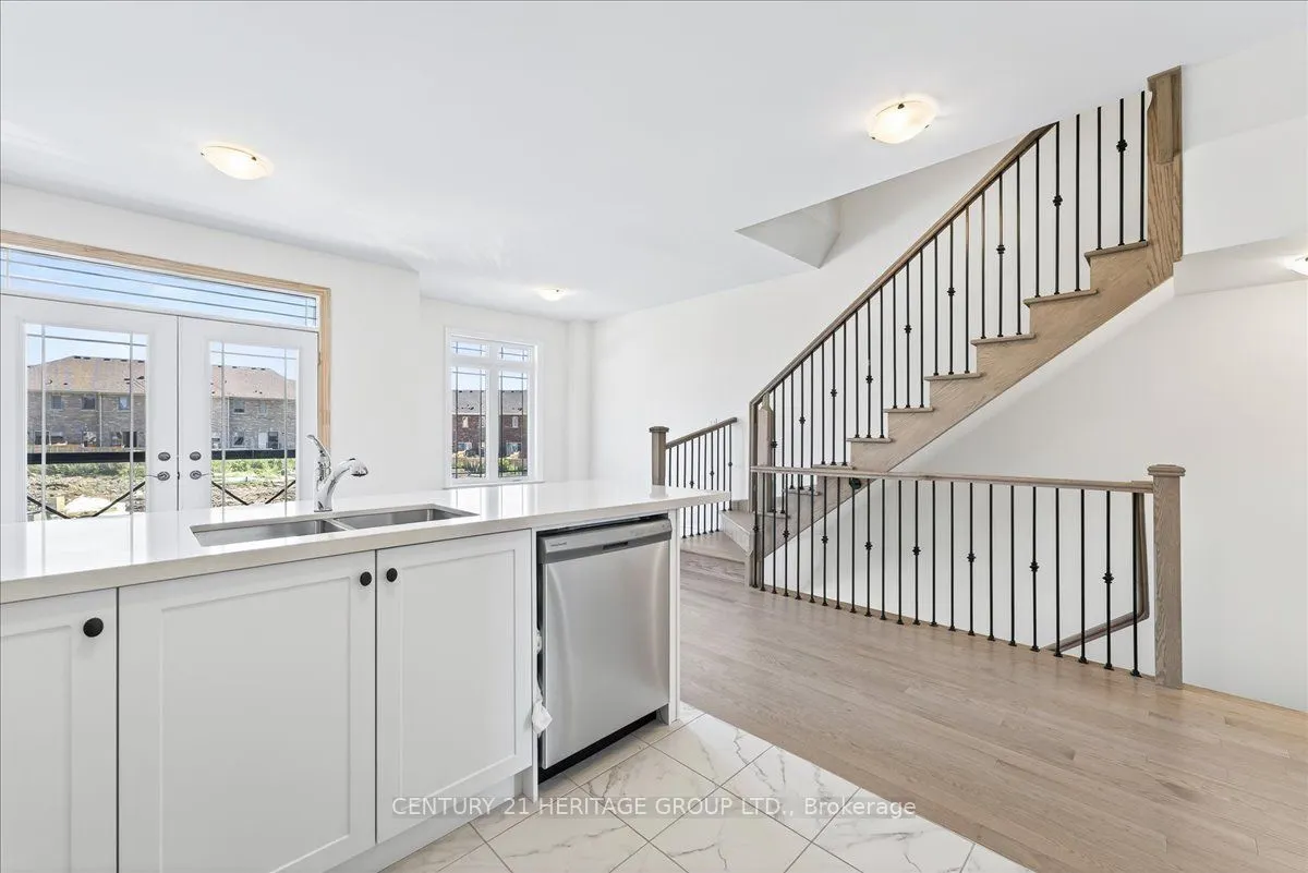 6 Elgin Court