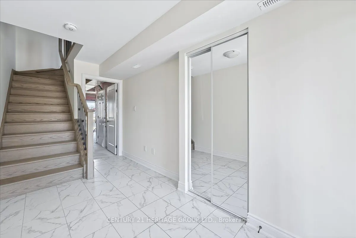 6 Elgin Court