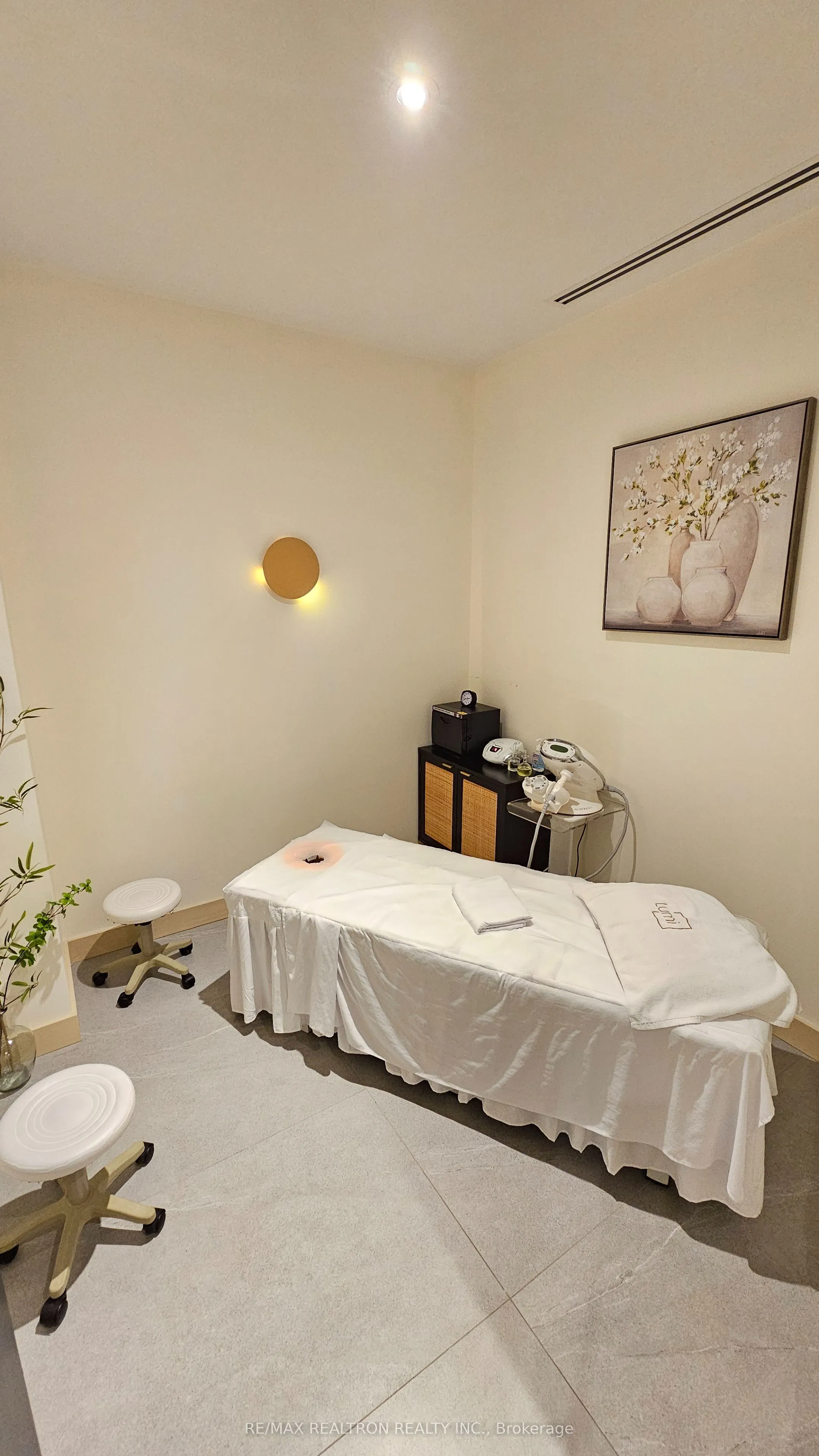 8365 Woodbine Avenue, #101C