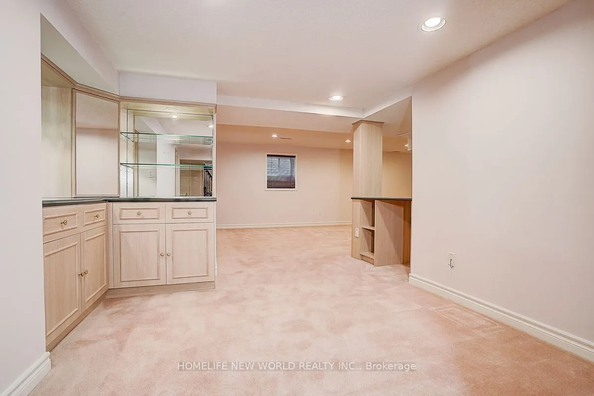 35 Hedgewood Drive