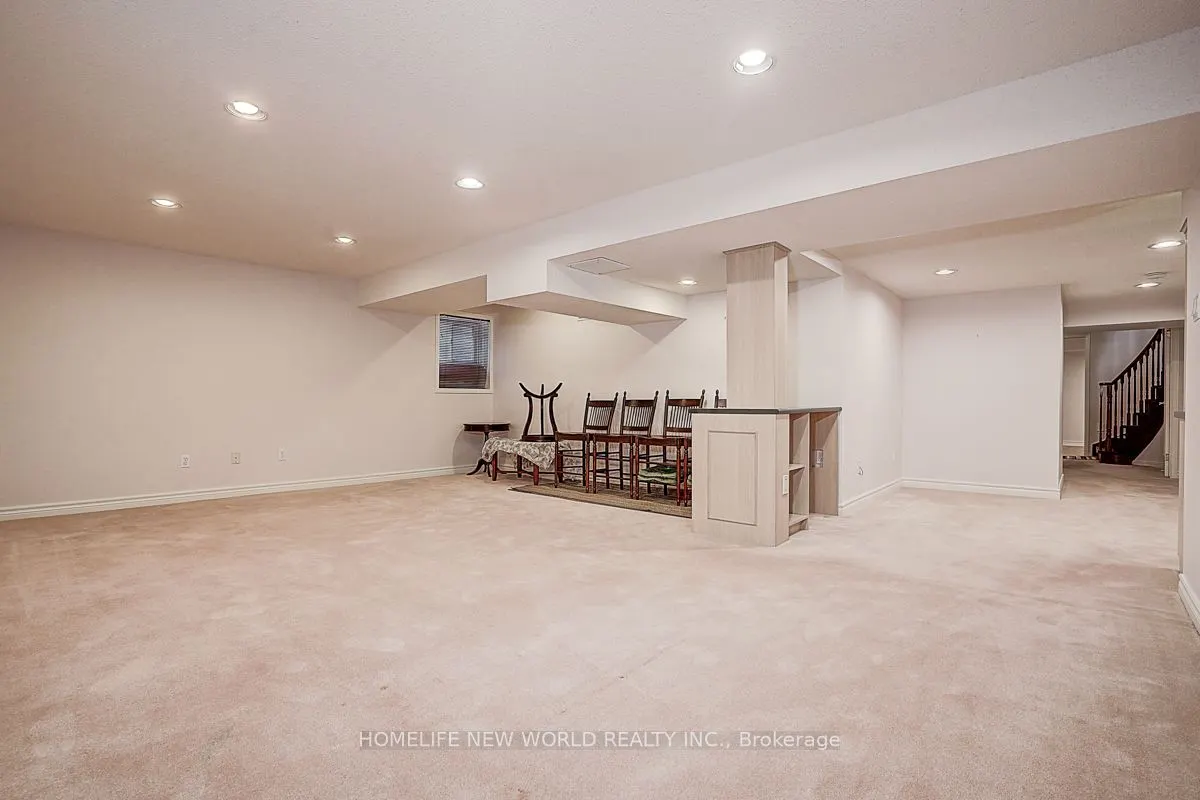 35 Hedgewood Drive