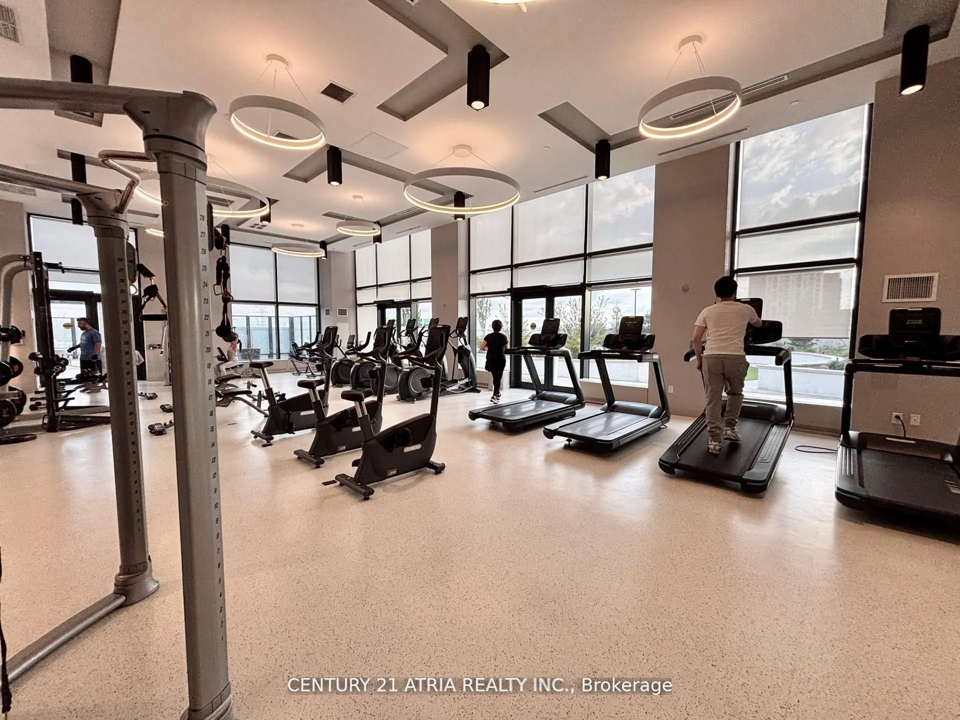 105 Oneida Crescent, #2101
