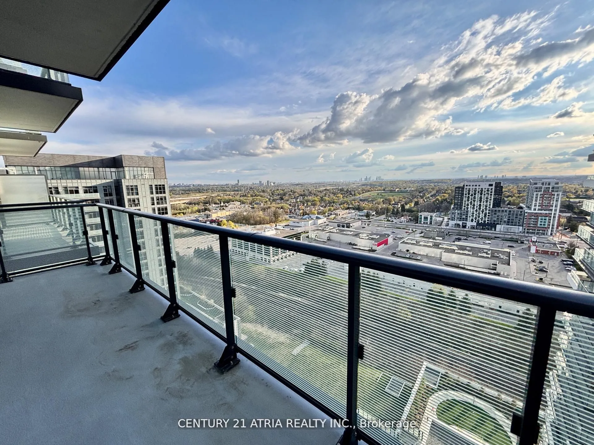 105 Oneida Crescent, #2101