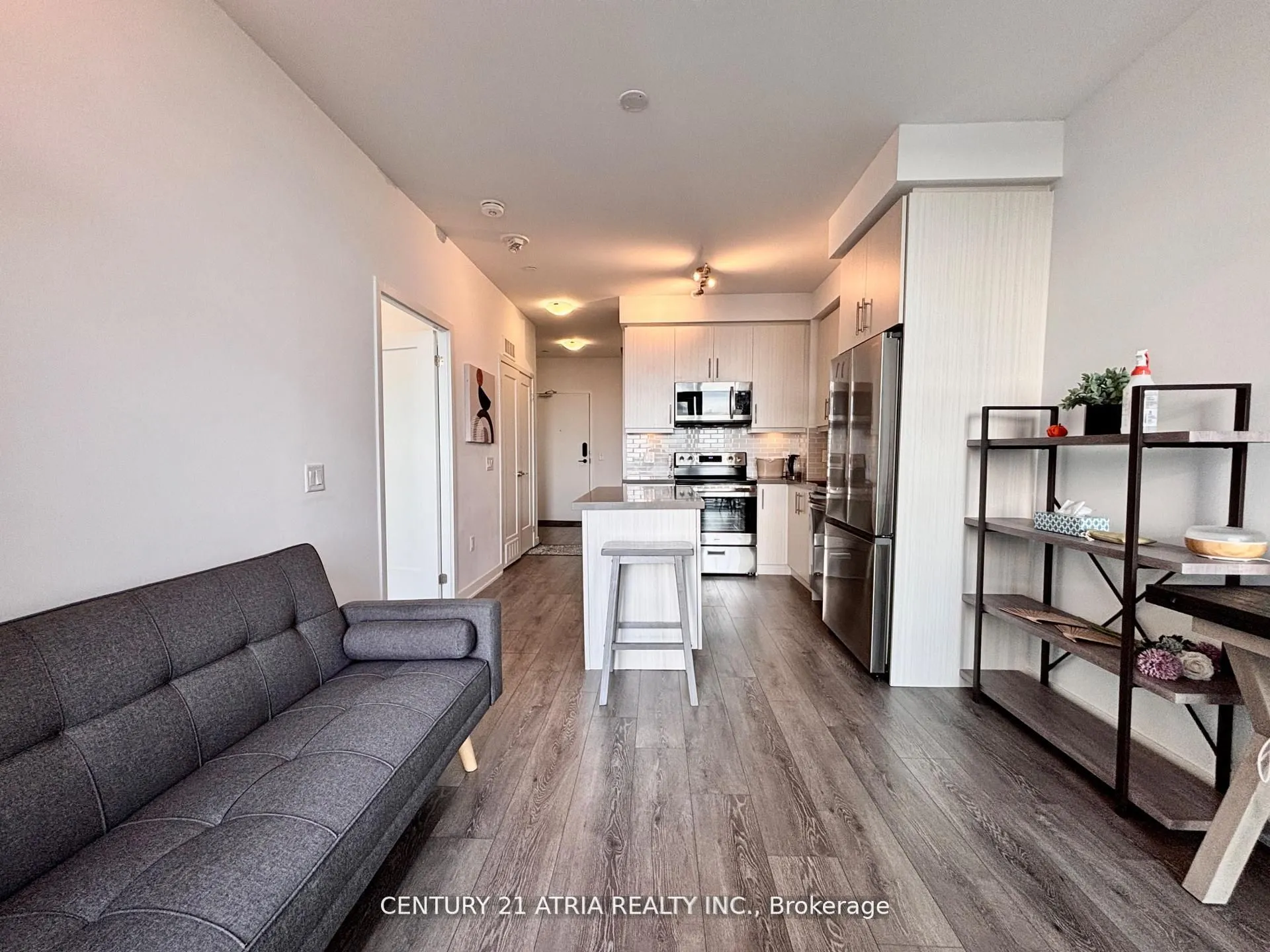 105 Oneida Crescent, #2101
