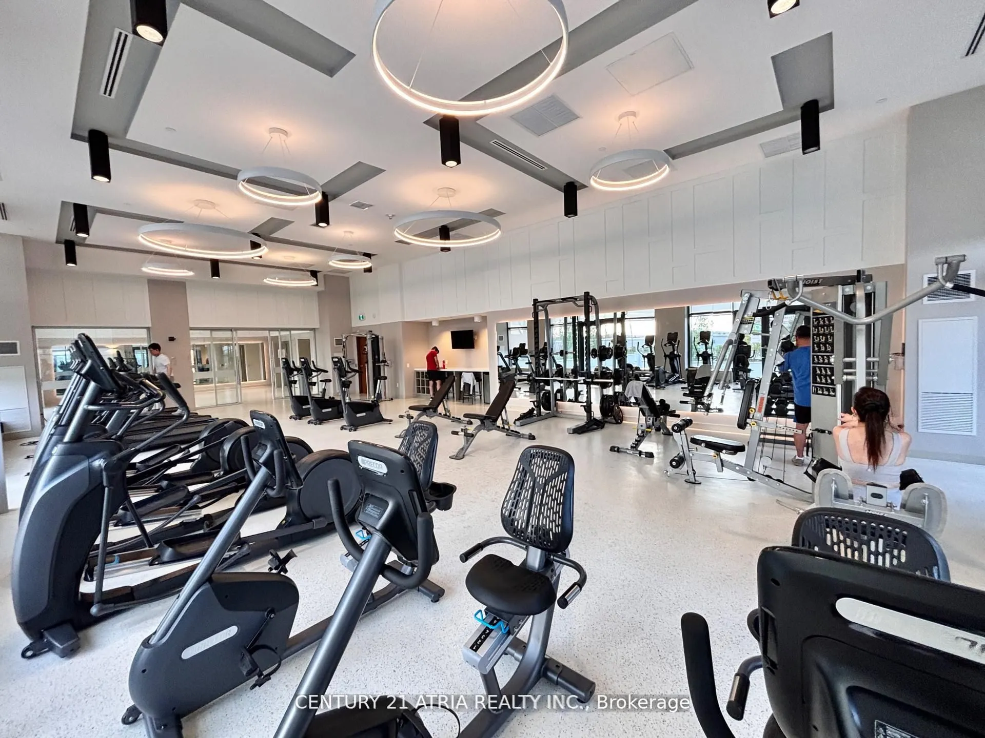 105 Oneida Crescent, #2101