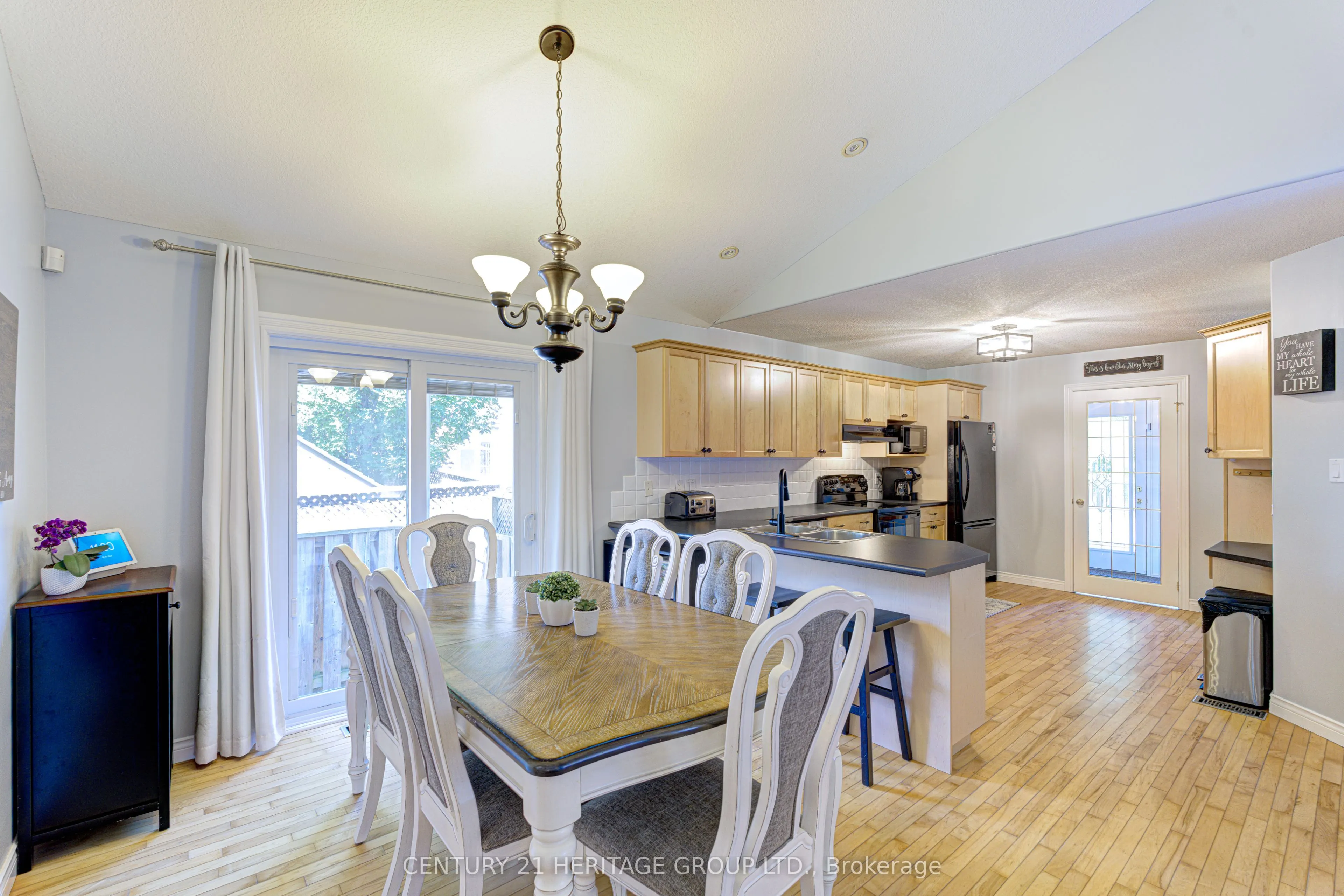 5 Shephard Avenue