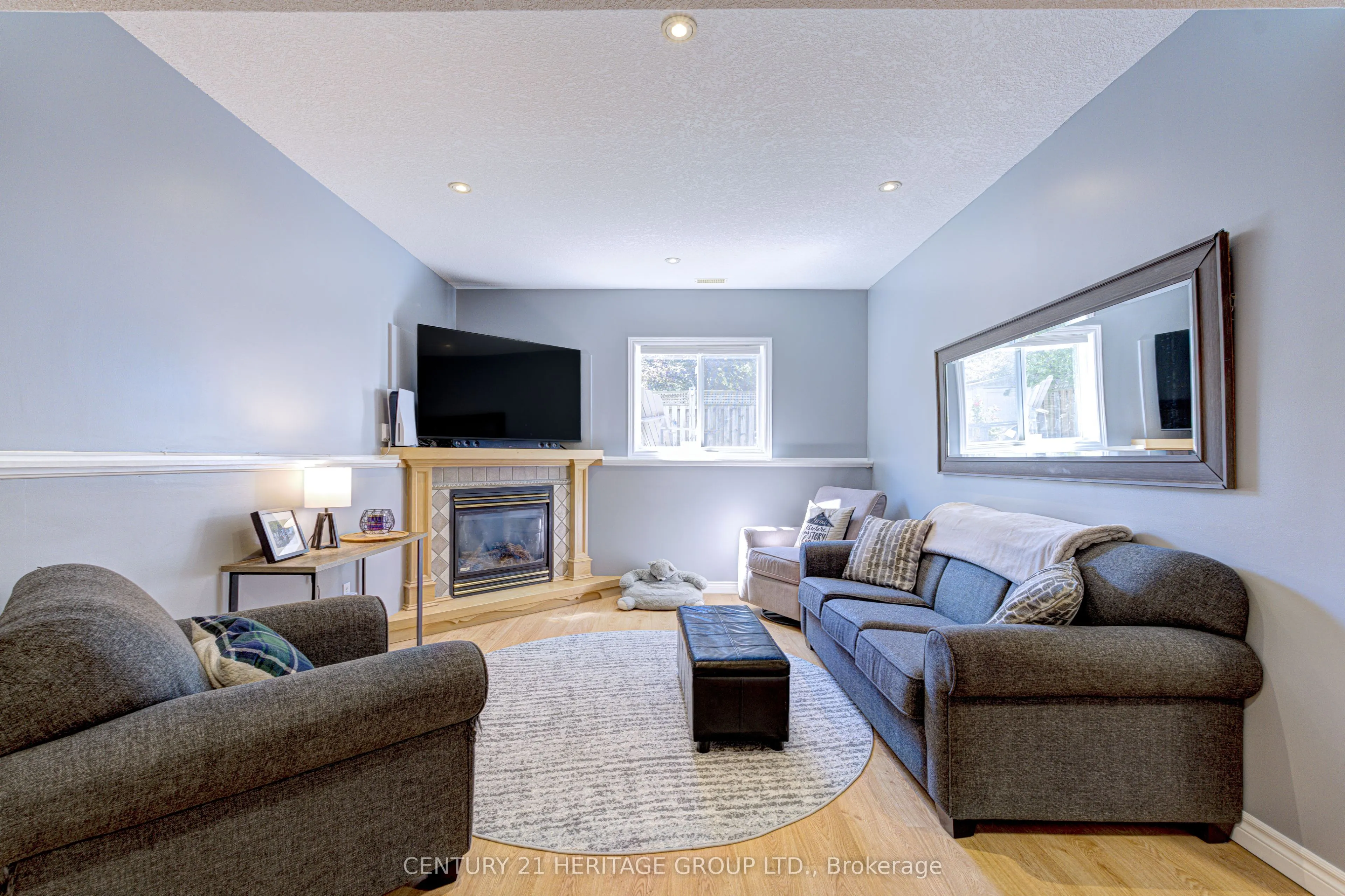 5 Shephard Avenue