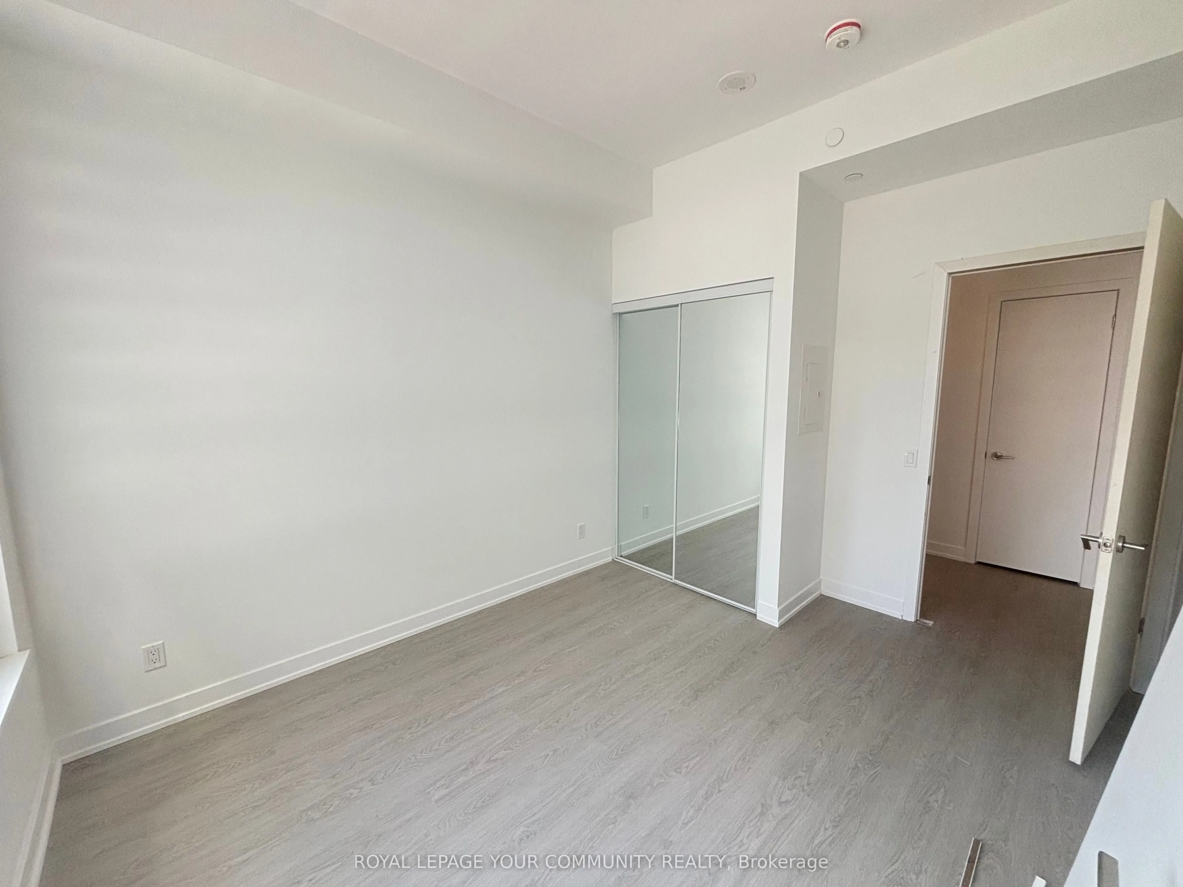 8188 Yonge Street, #502