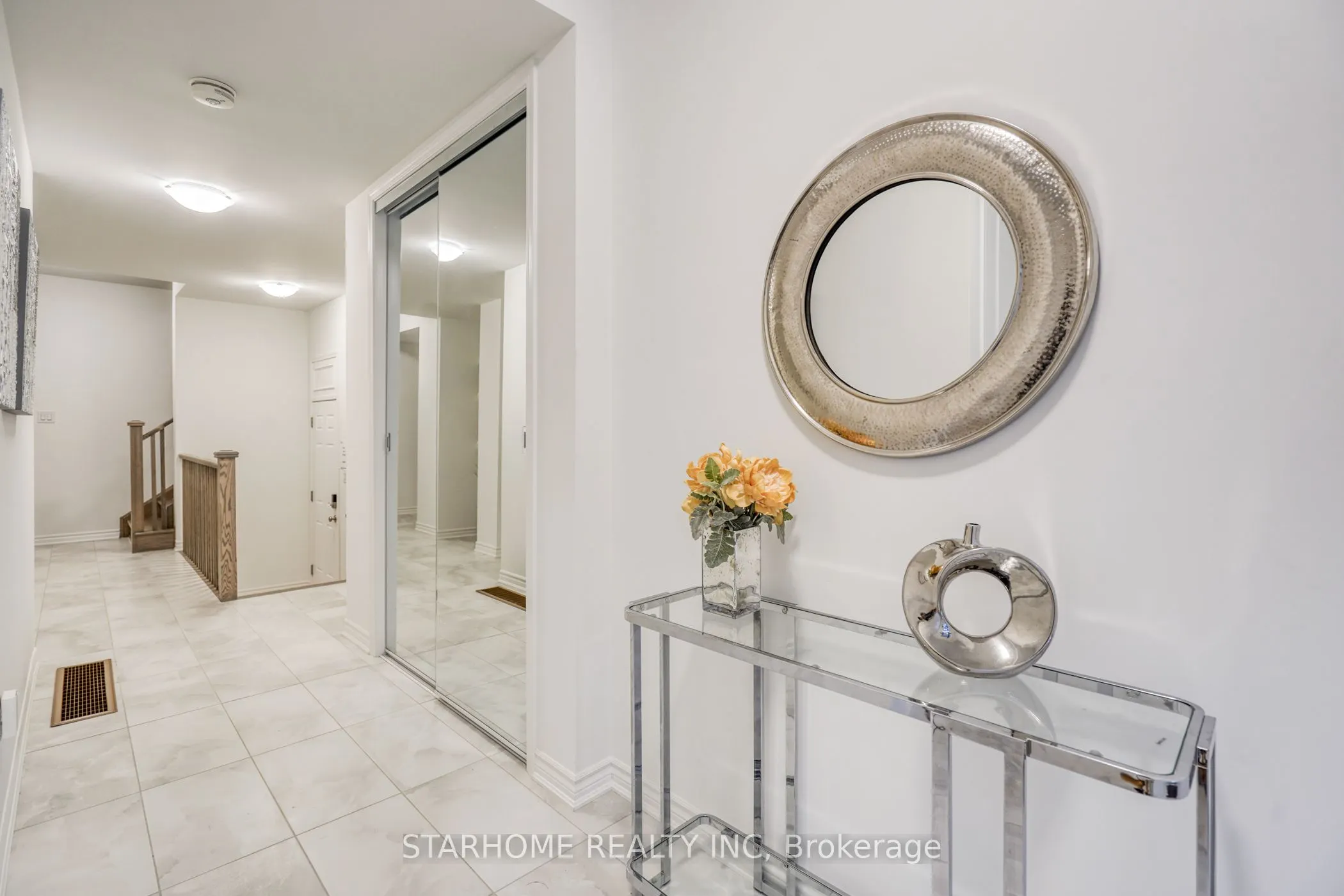 11 Avani Avenue