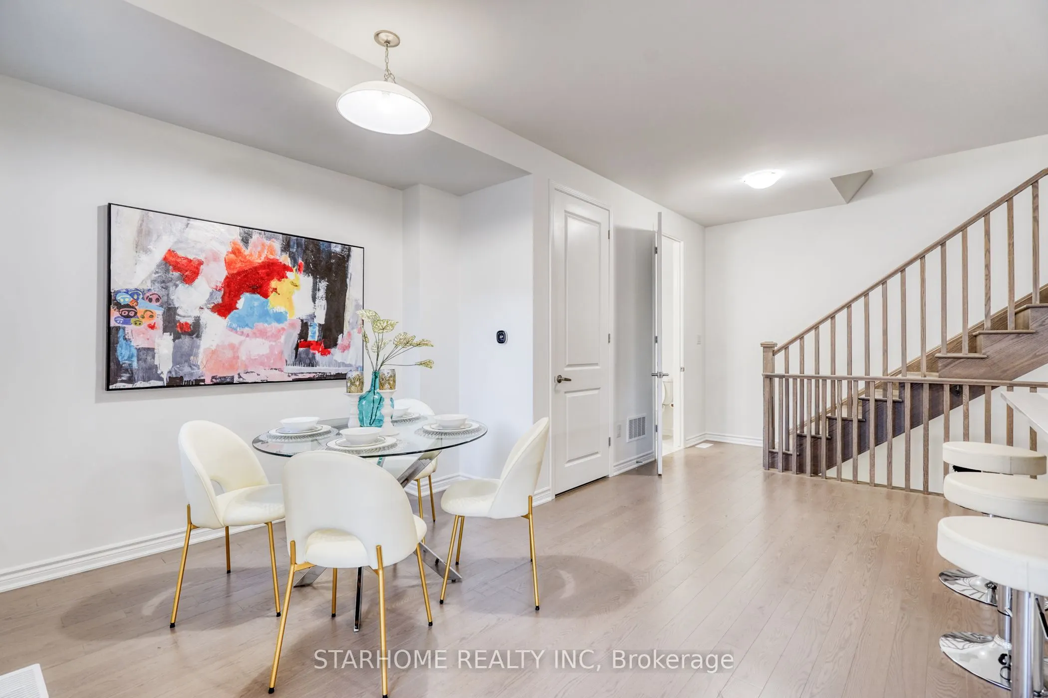 11 Avani Avenue