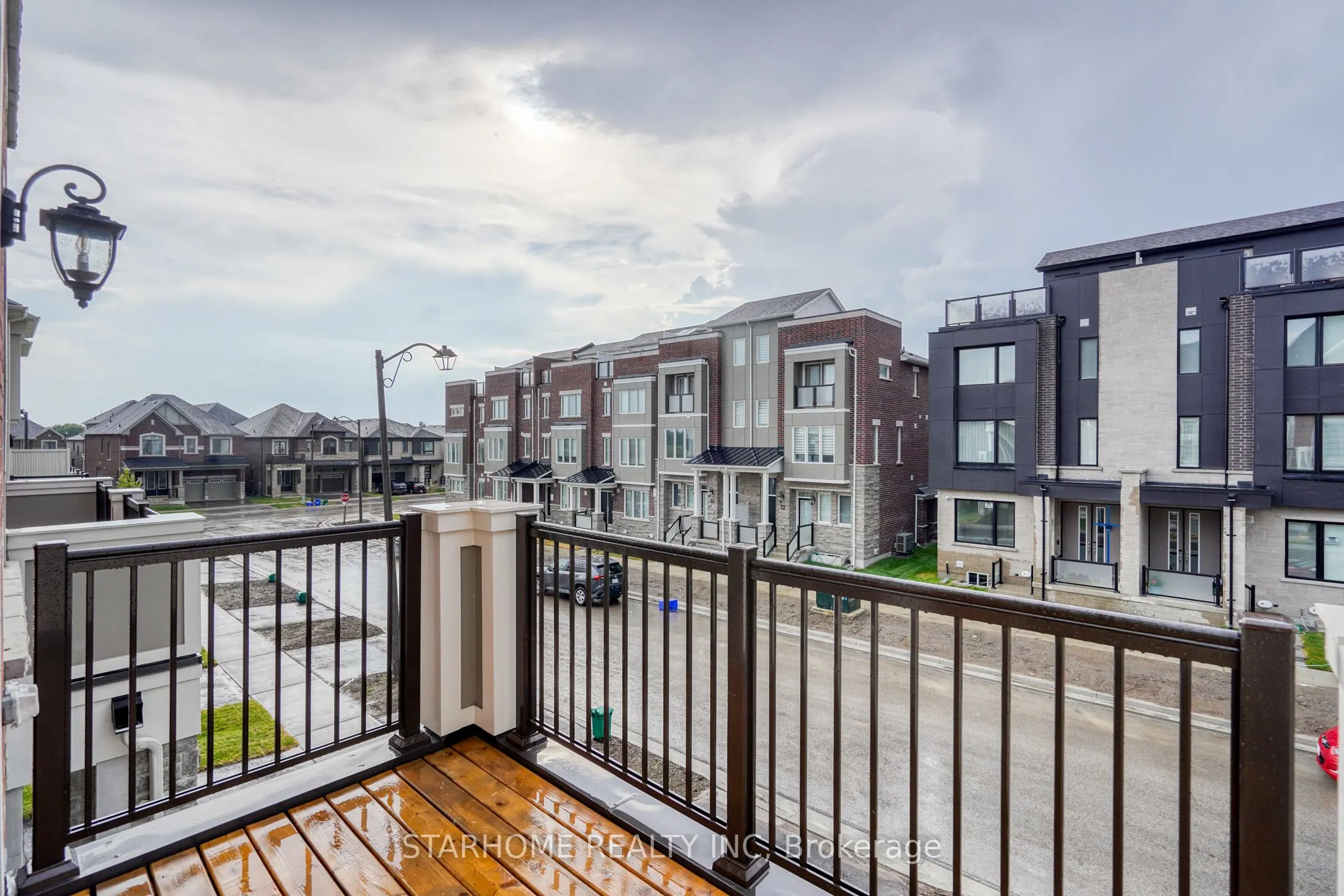 11 Avani Avenue