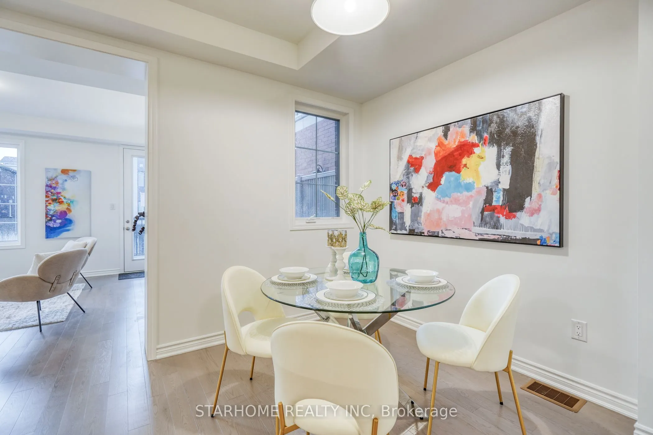 11 Avani Avenue