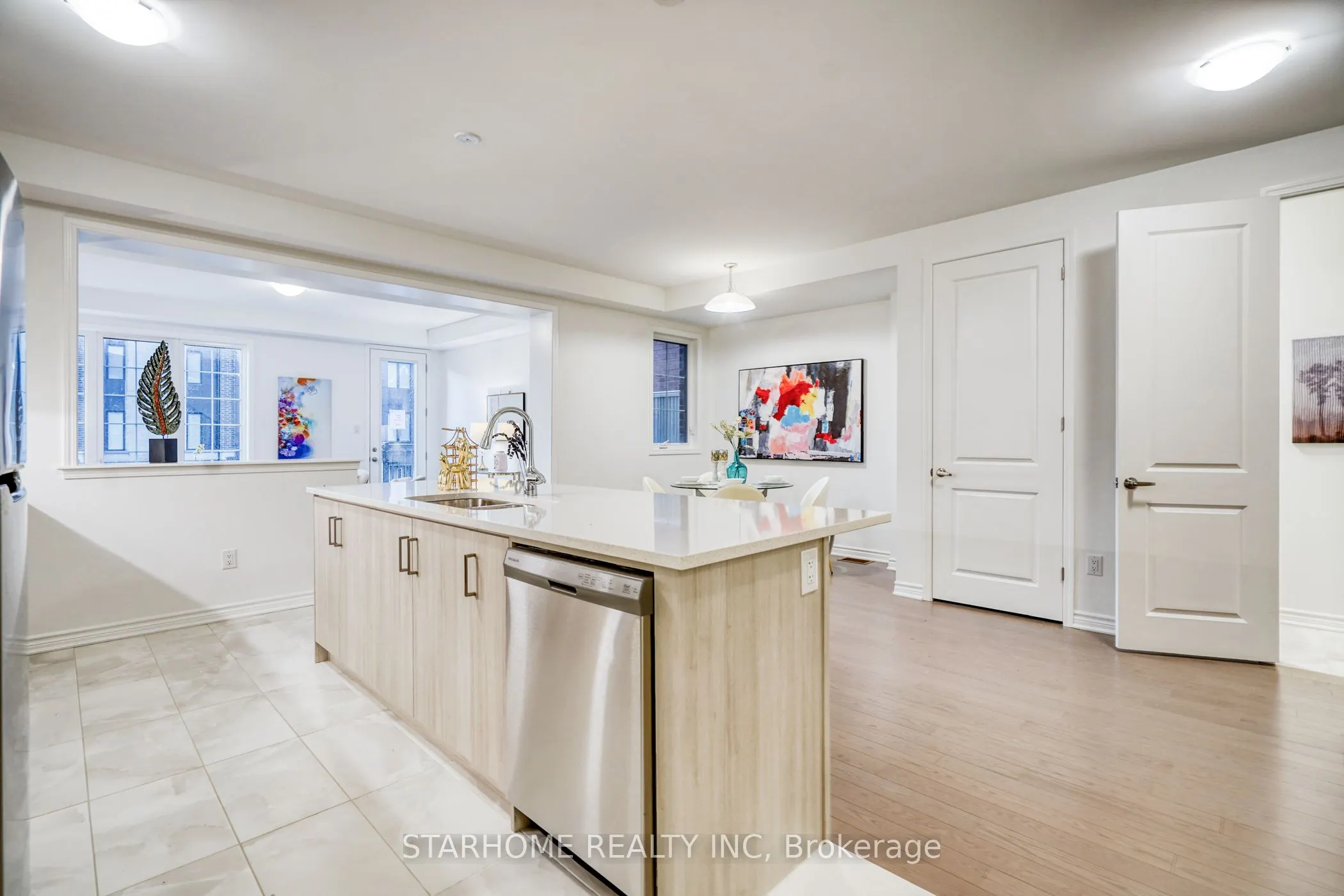 11 Avani Avenue