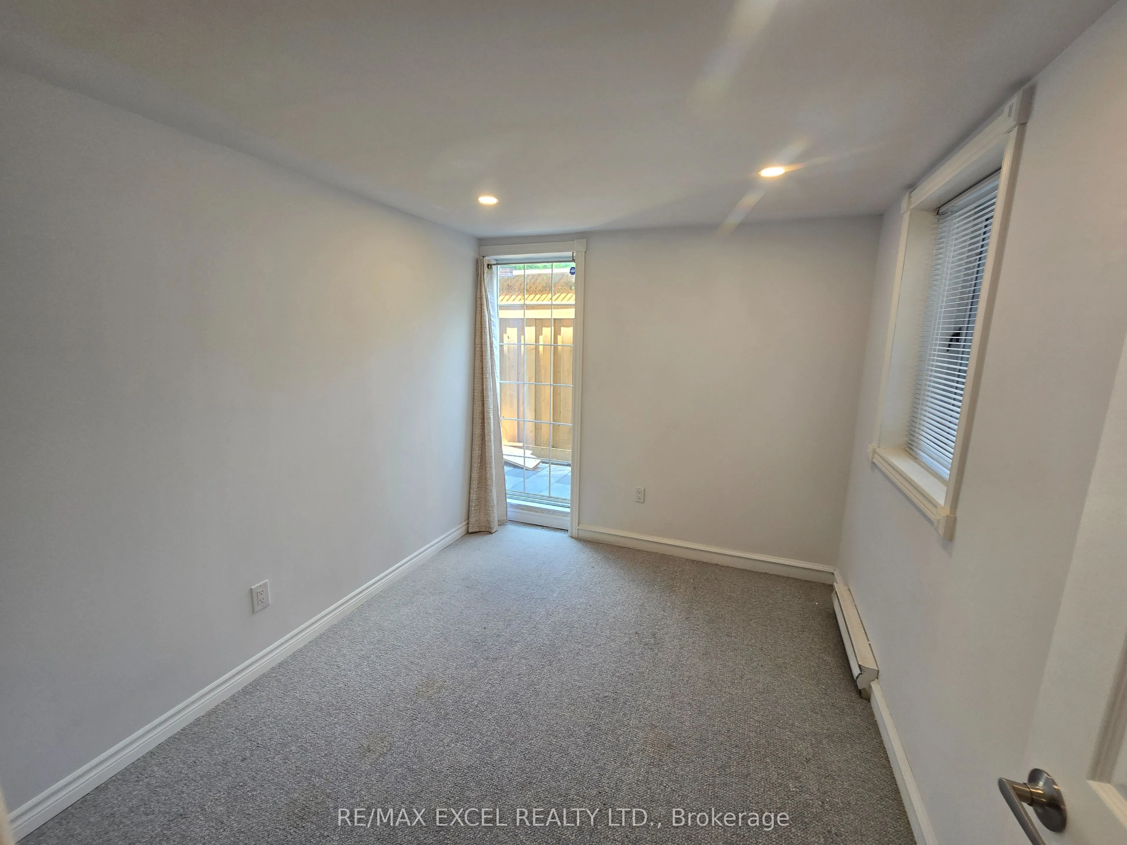 23 Falkland Place, #Lower Level 2