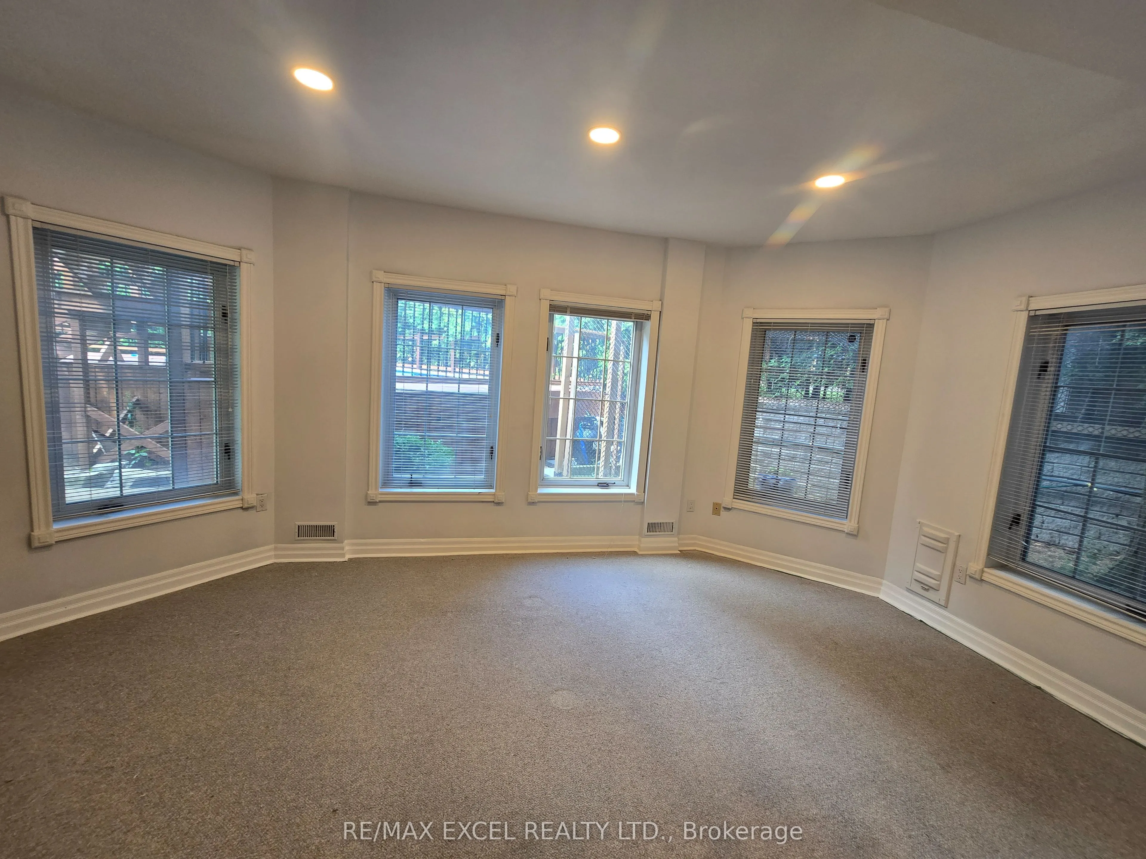 23 Falkland Place, #Lower Level 1