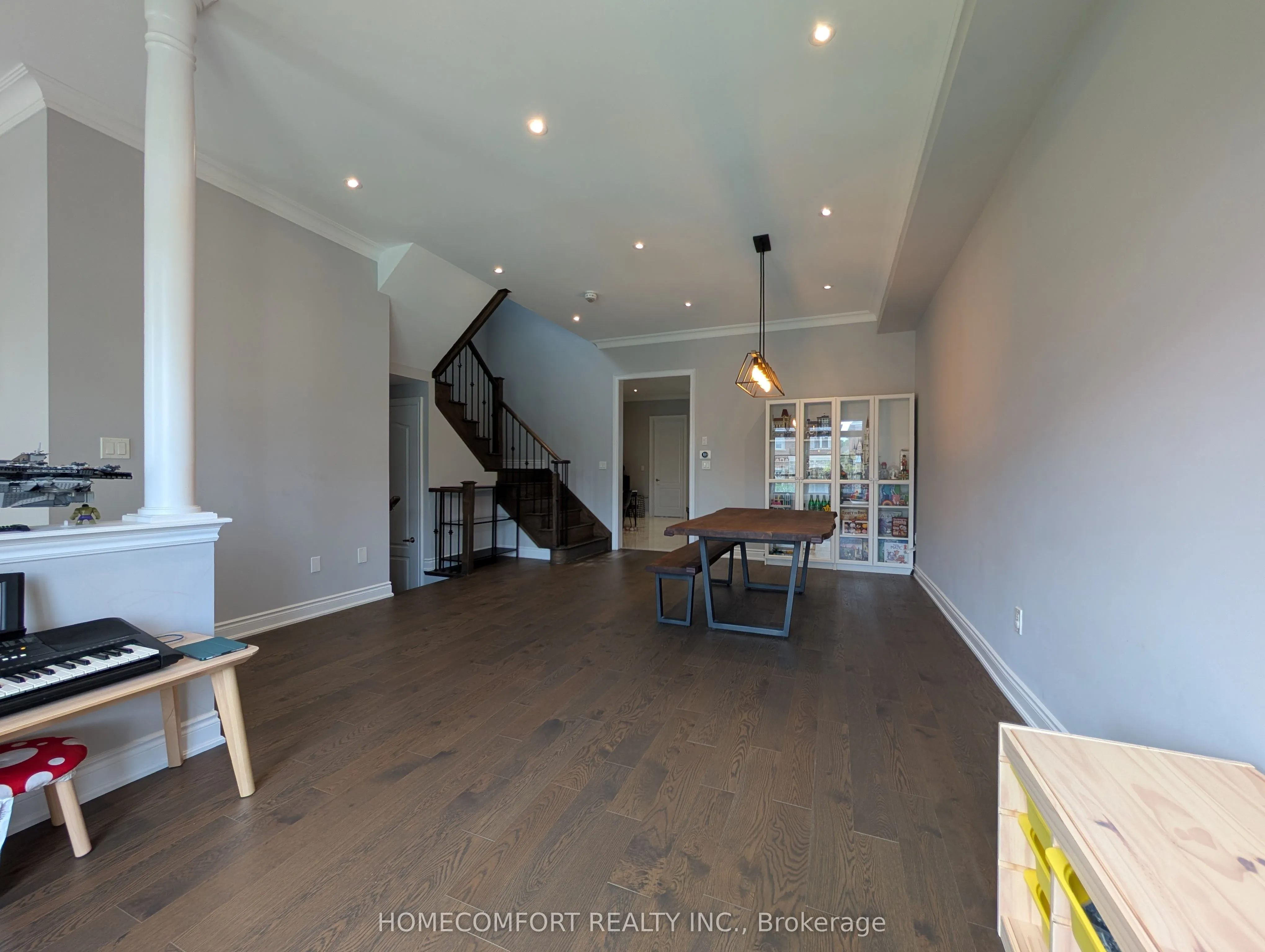 230 Paradelle Drive