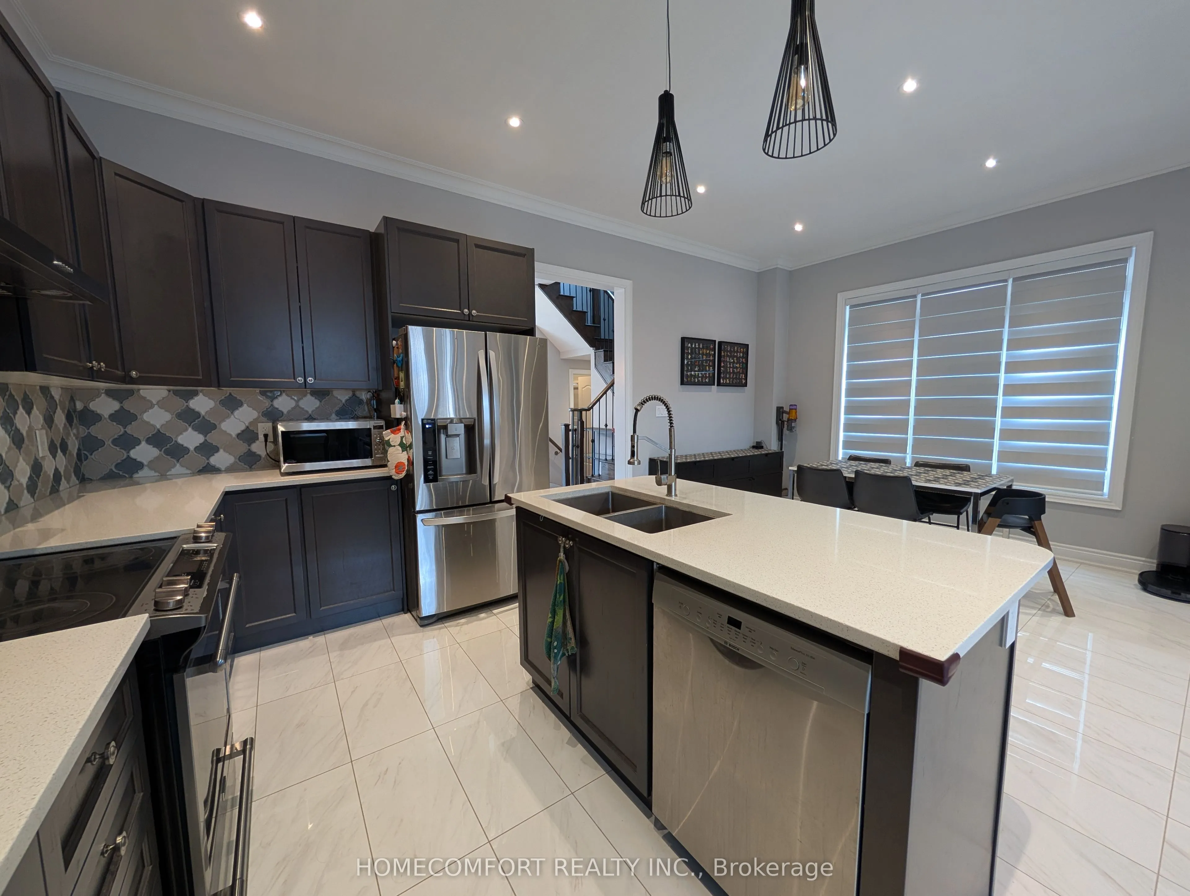 230 Paradelle Drive