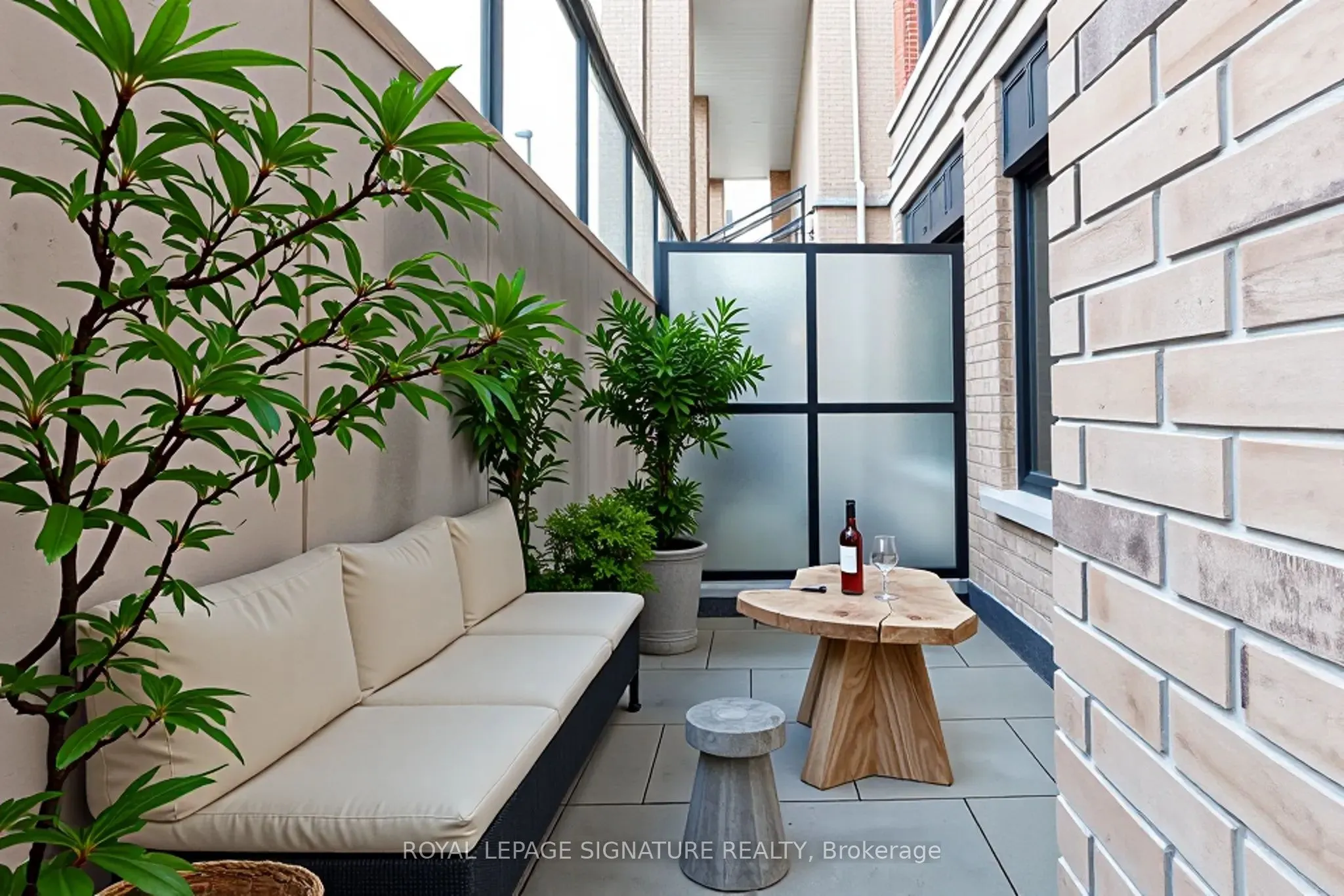 58 Elizabeth Street S, #2106