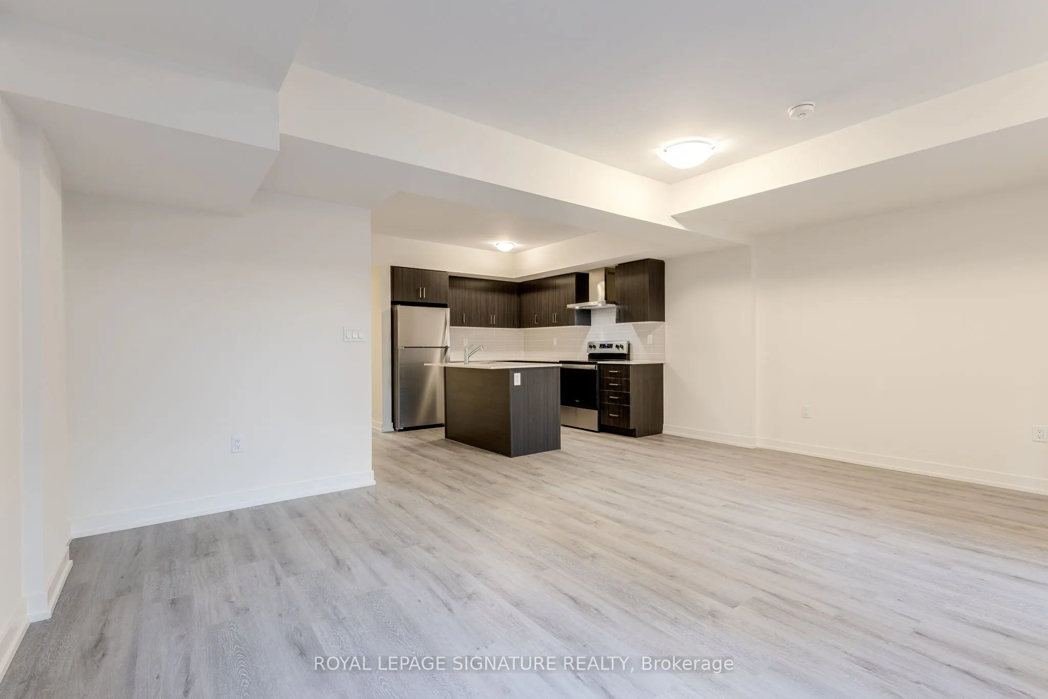 58 Elizabeth Street S, #2106