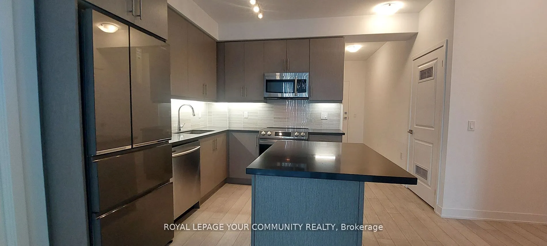 75 Oneida Crescent, #1212