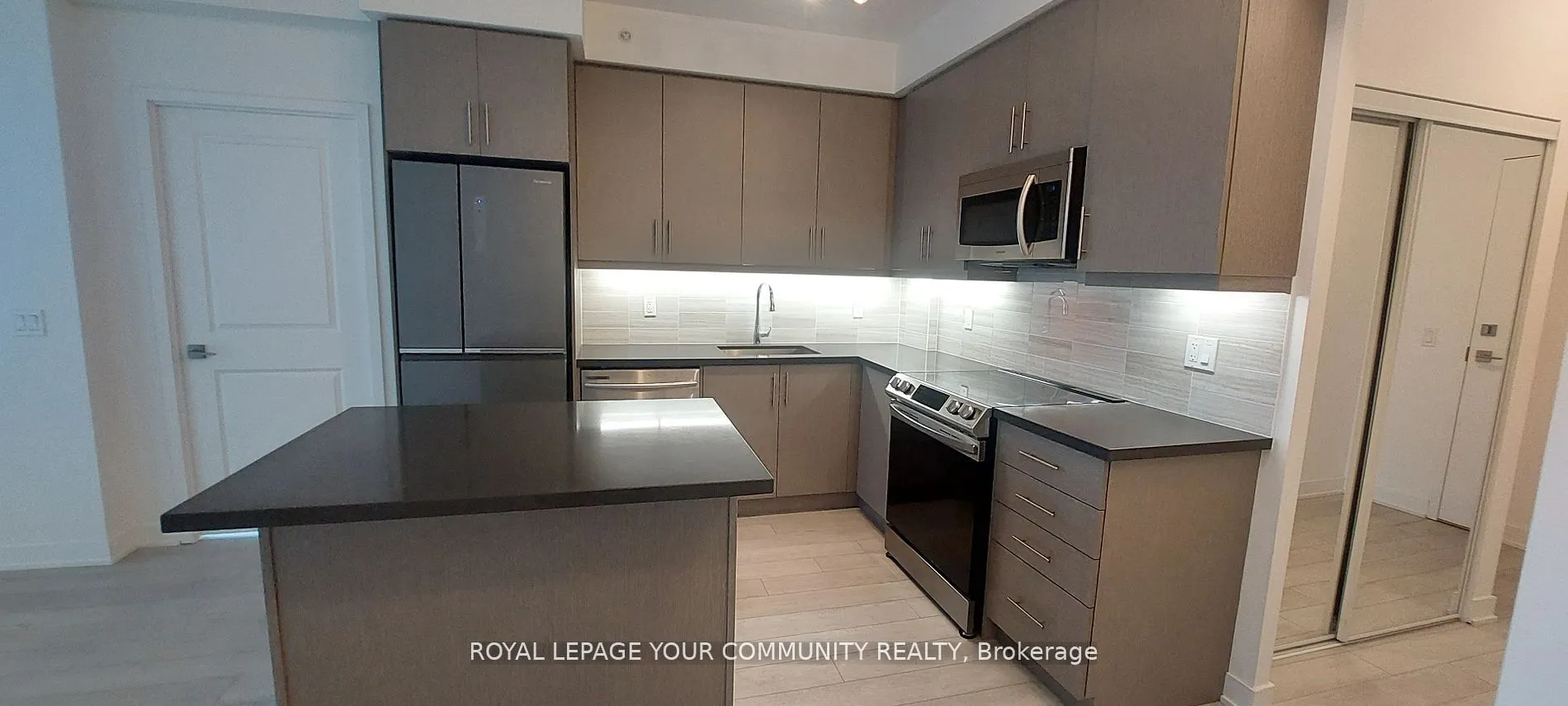 75 Oneida Crescent, #1212
