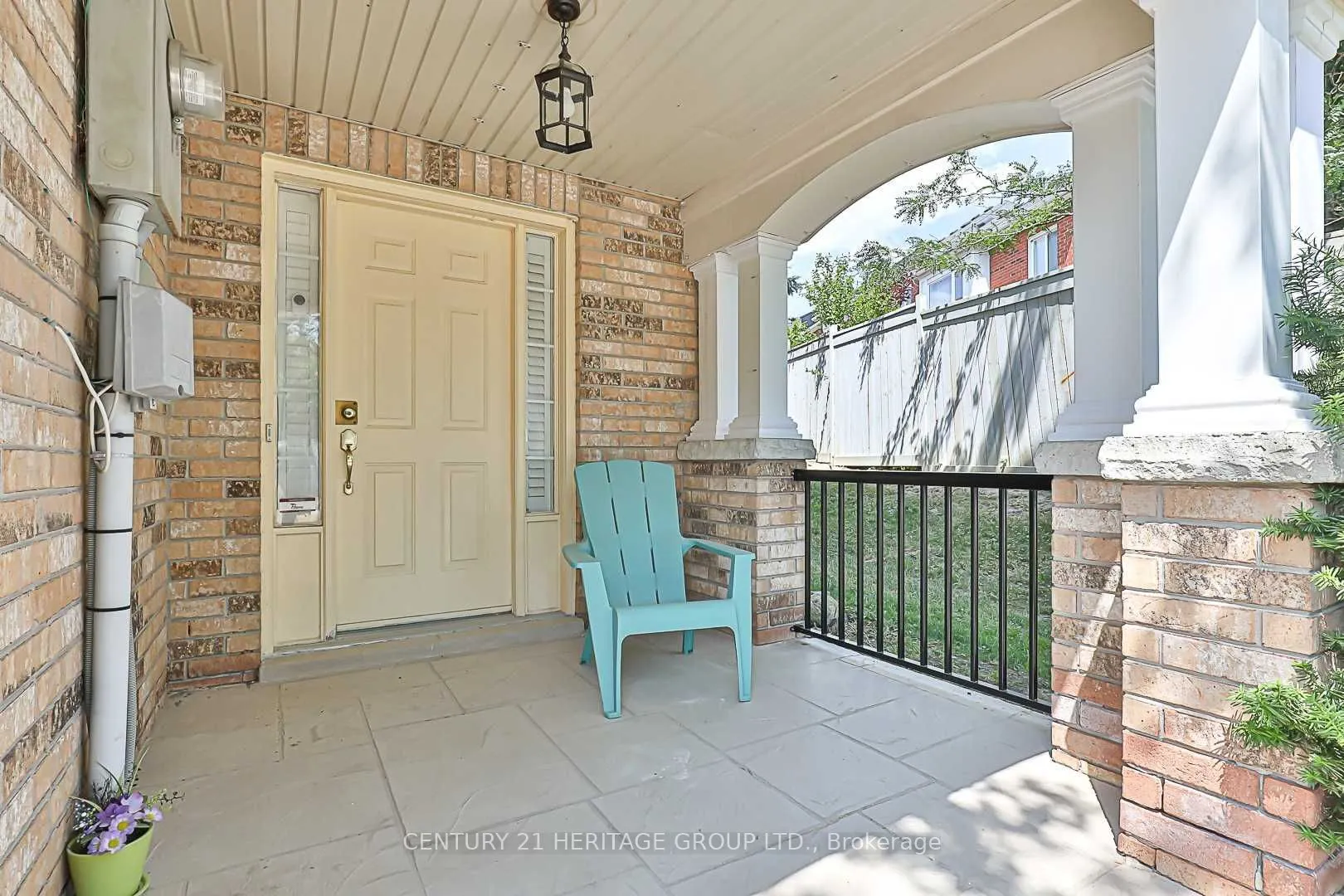 255 Shaftsbury Avenue, #56