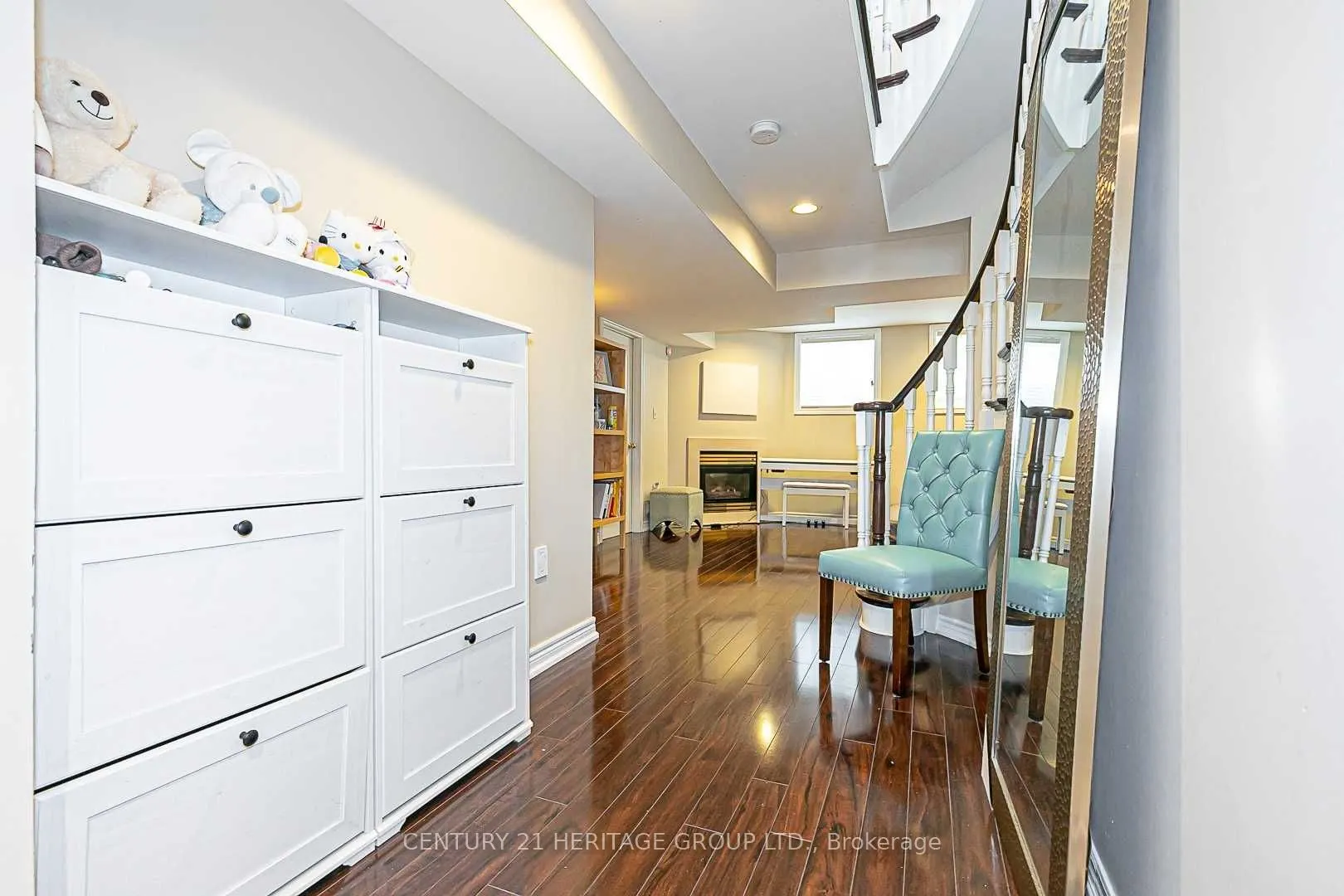 255 Shaftsbury Avenue, #56