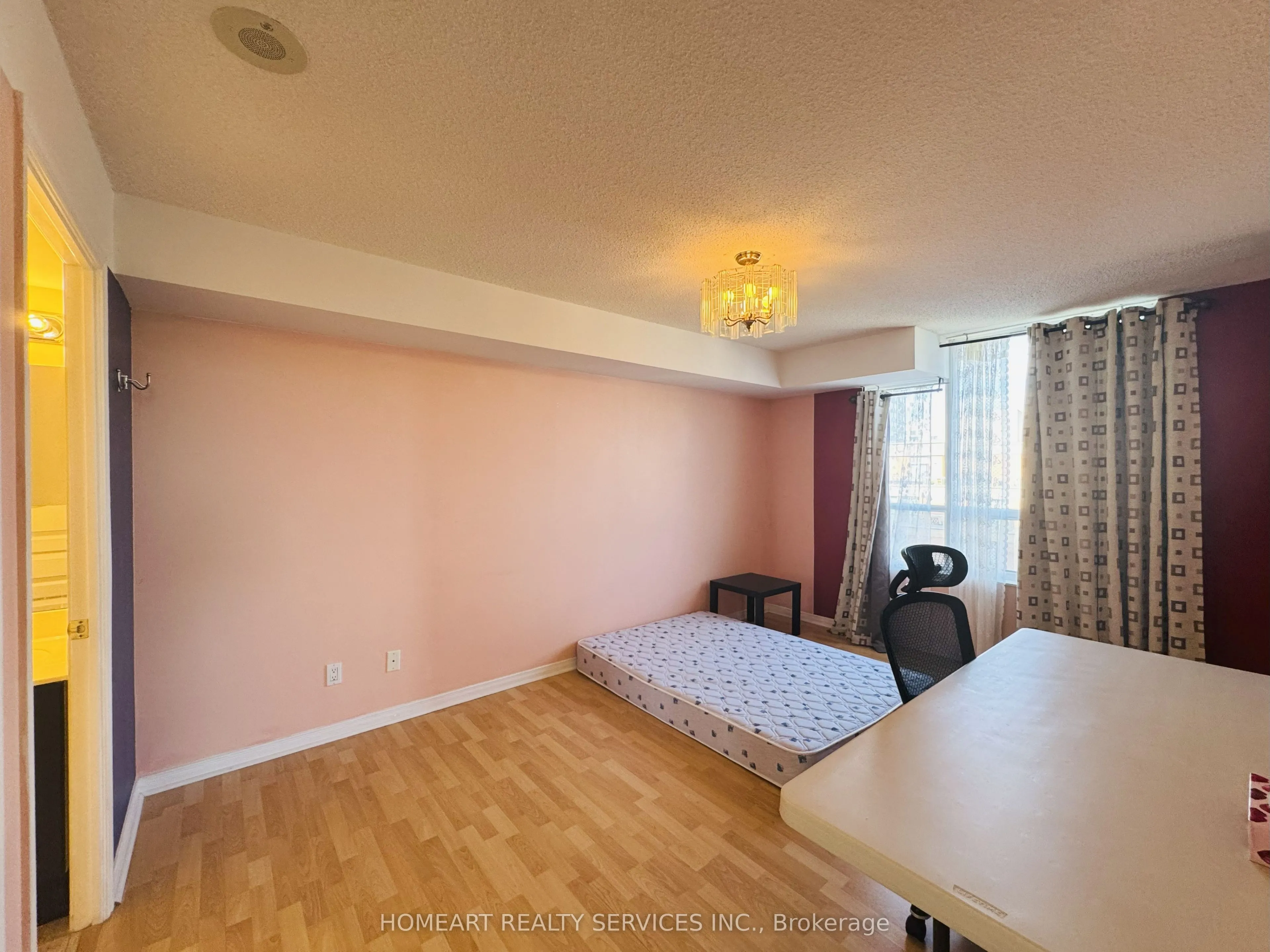 9 Northern Heights Drive, #604