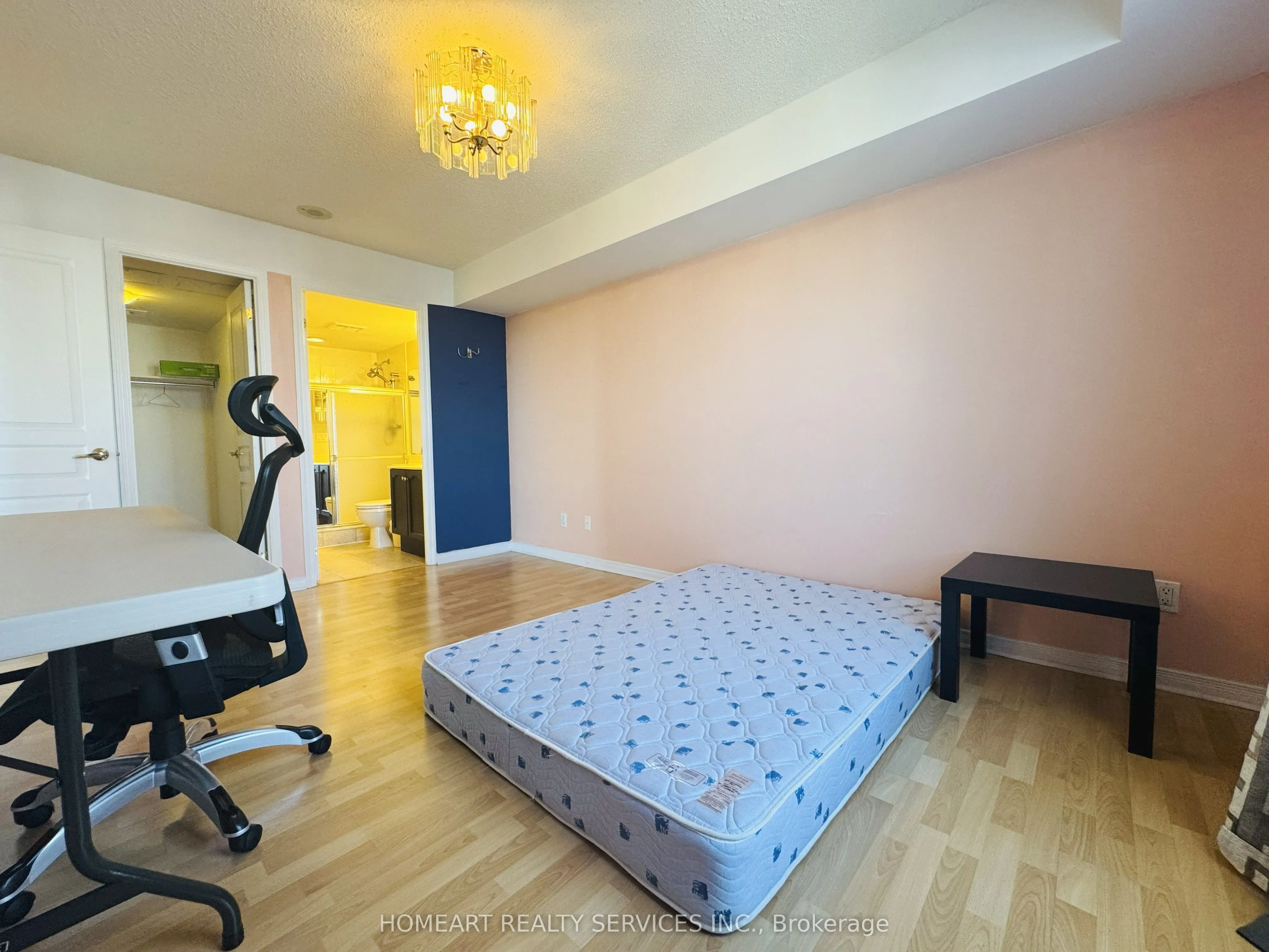 9 Northern Heights Drive, #604