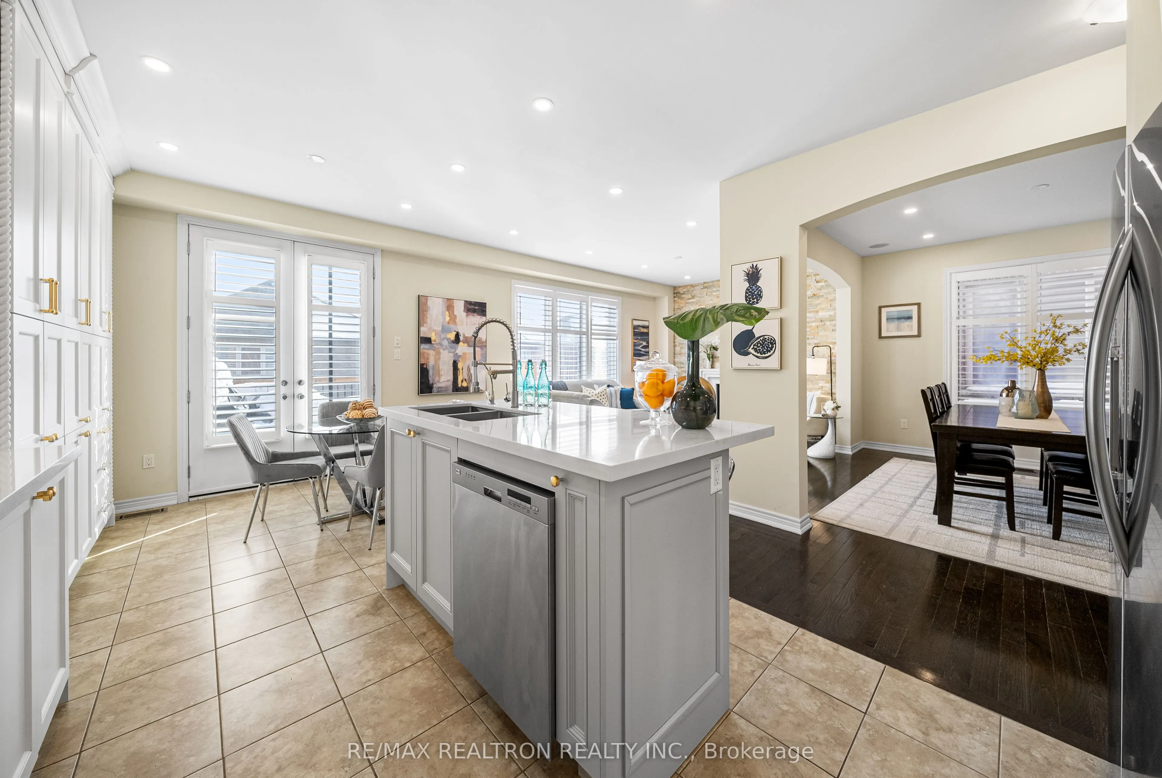 17 Mansard Drive