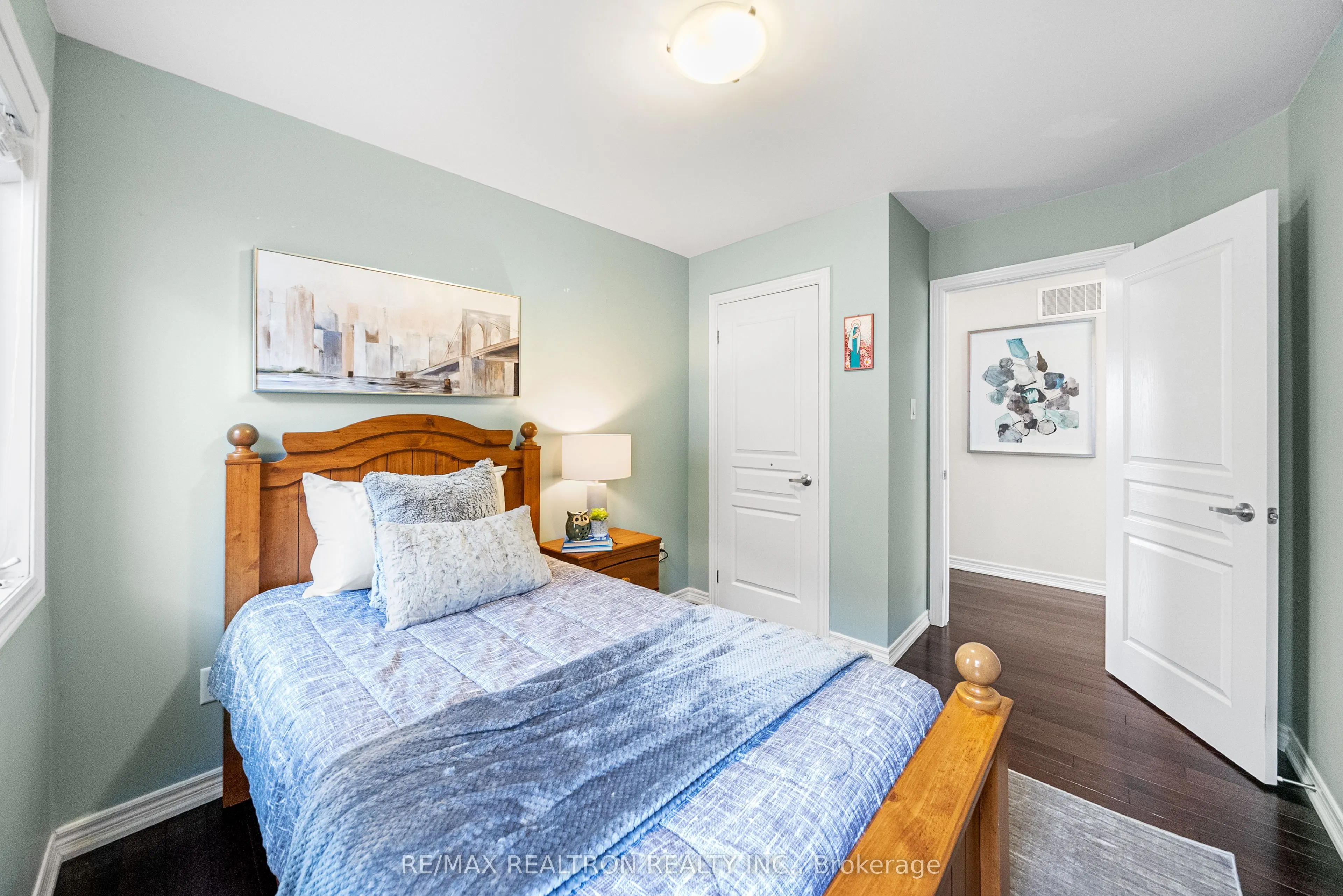 17 Mansard Drive