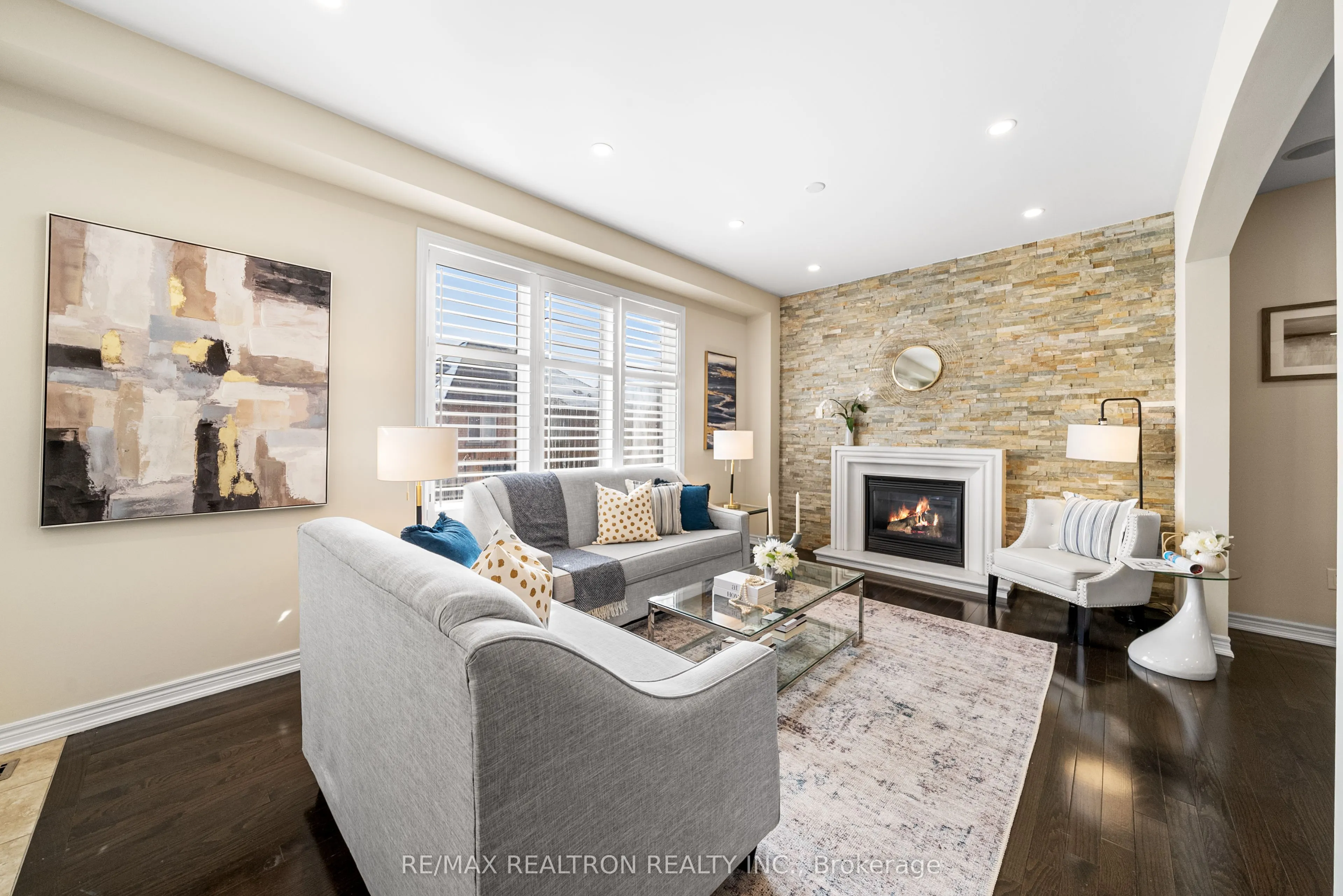 17 Mansard Drive