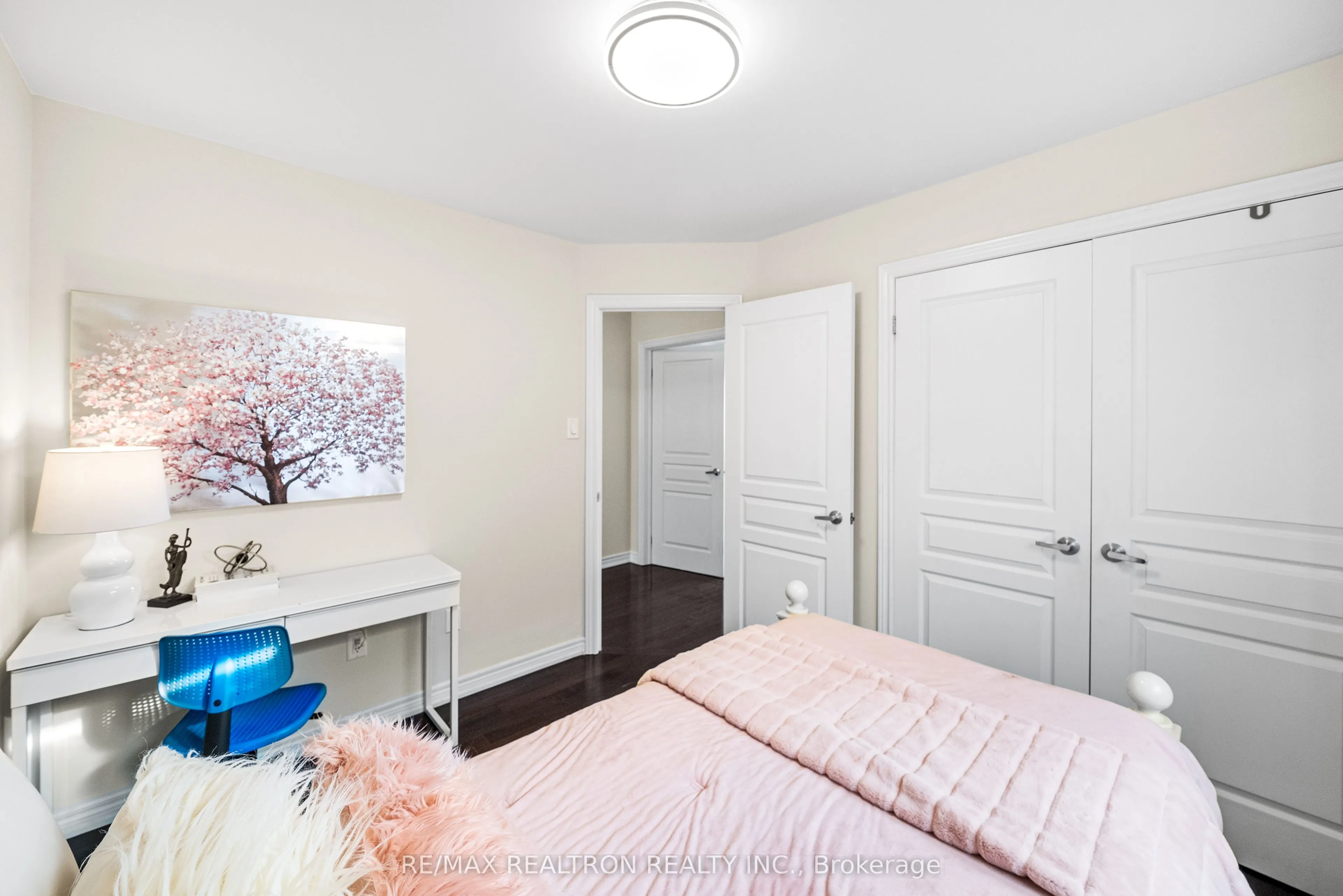 17 Mansard Drive