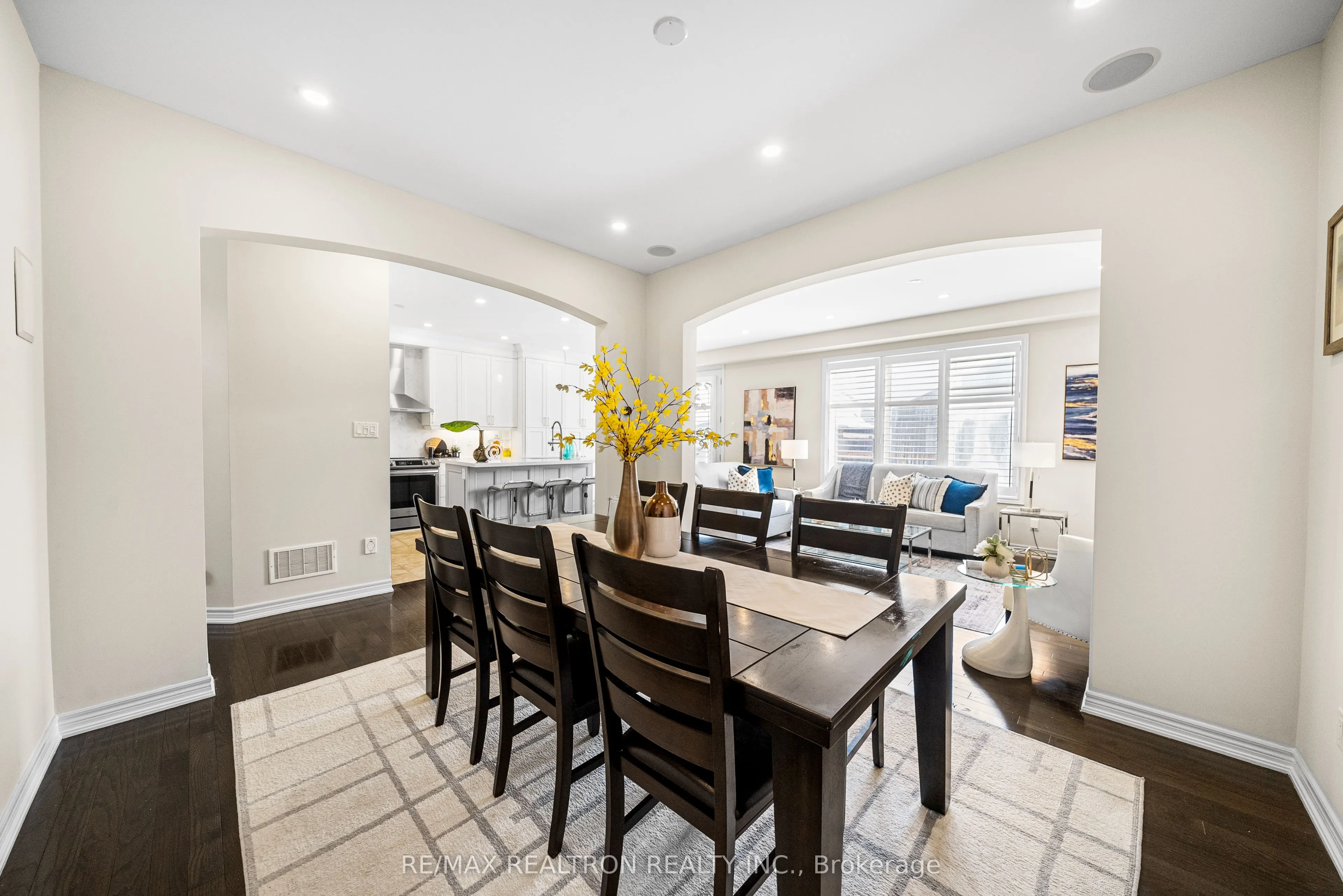 17 Mansard Drive