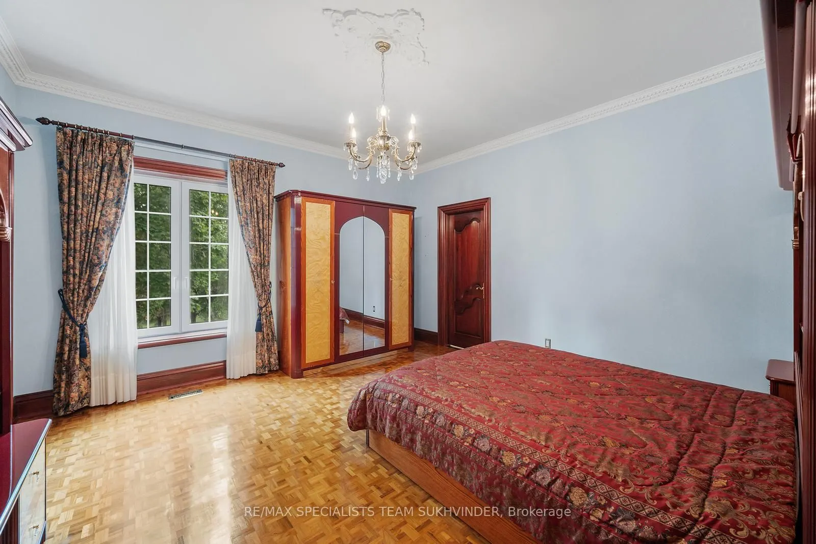 409 Dearbourne Avenue