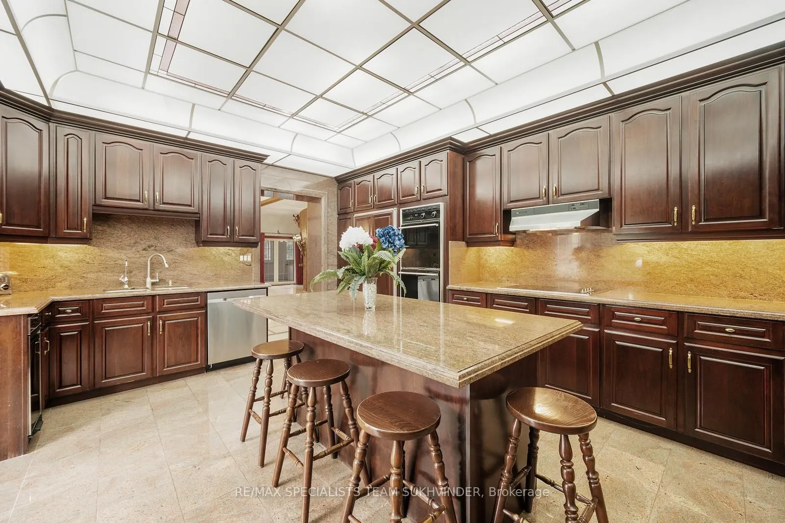 409 Dearbourne Avenue