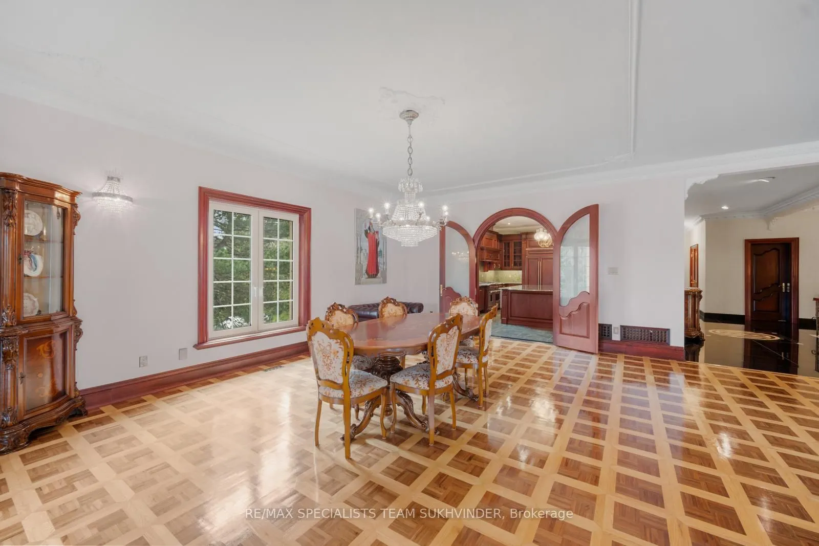 409 Dearbourne Avenue