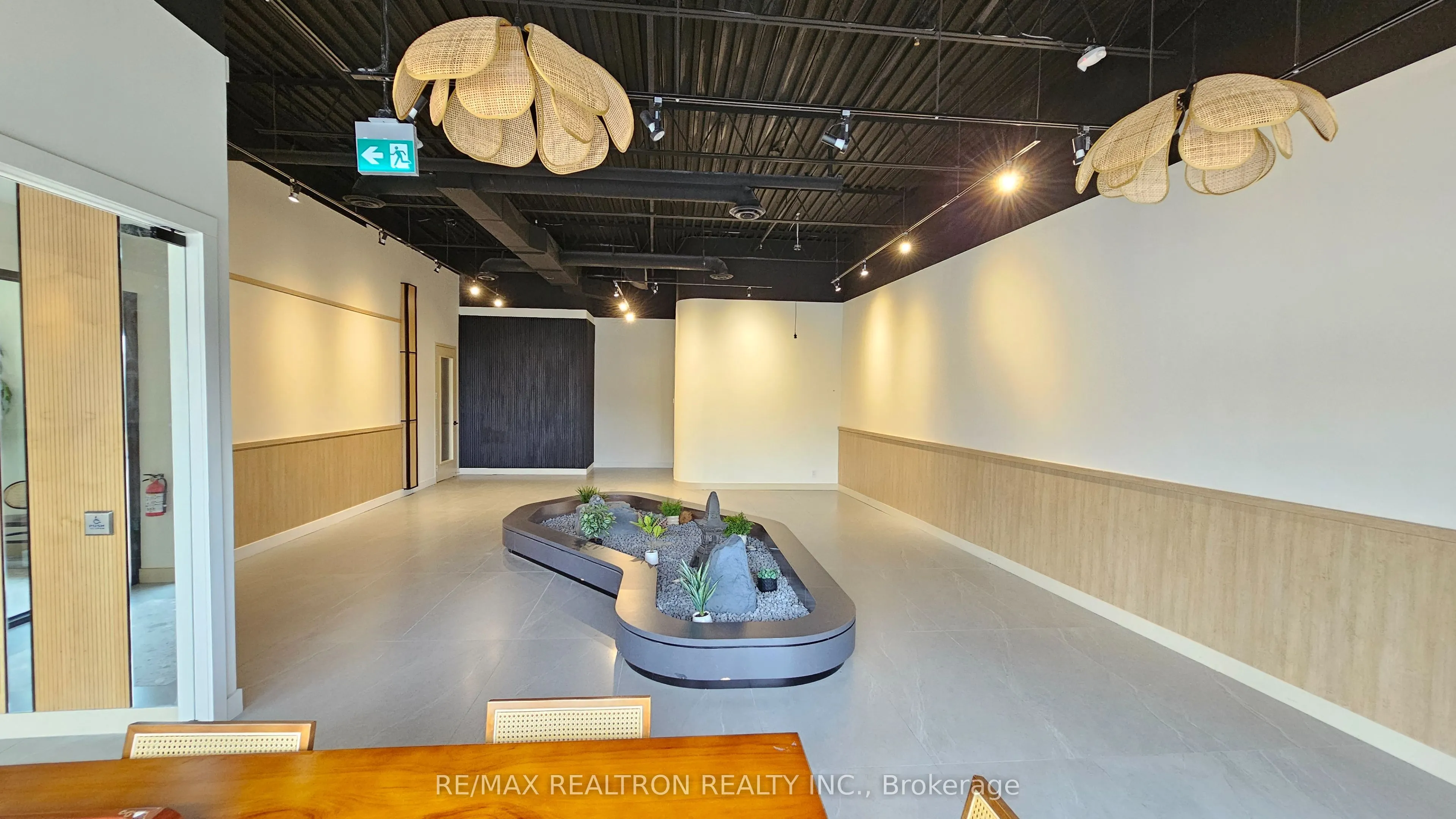 8365 Woodbine Avenue, #101A