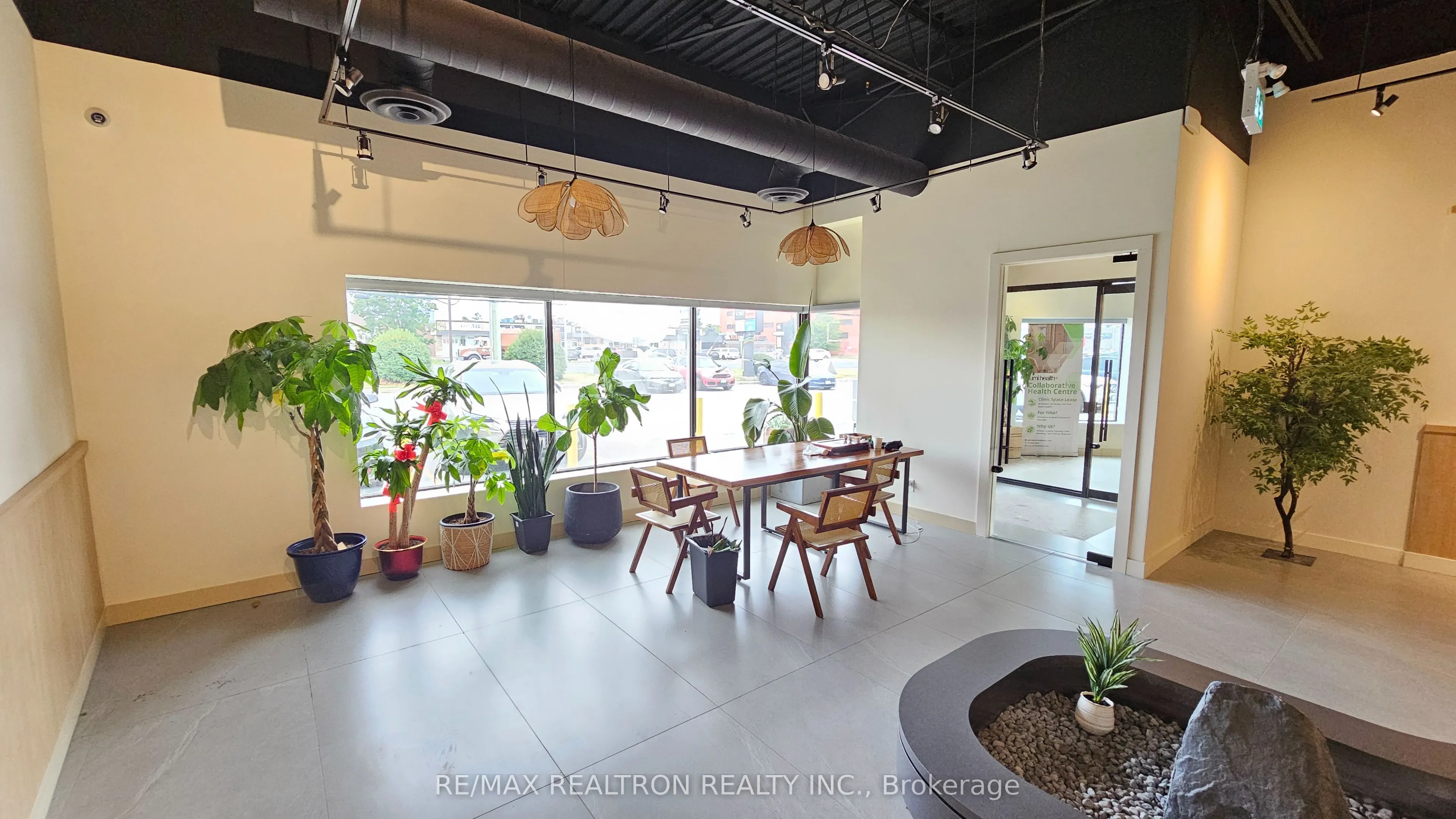 8365 Woodbine Avenue, #101A