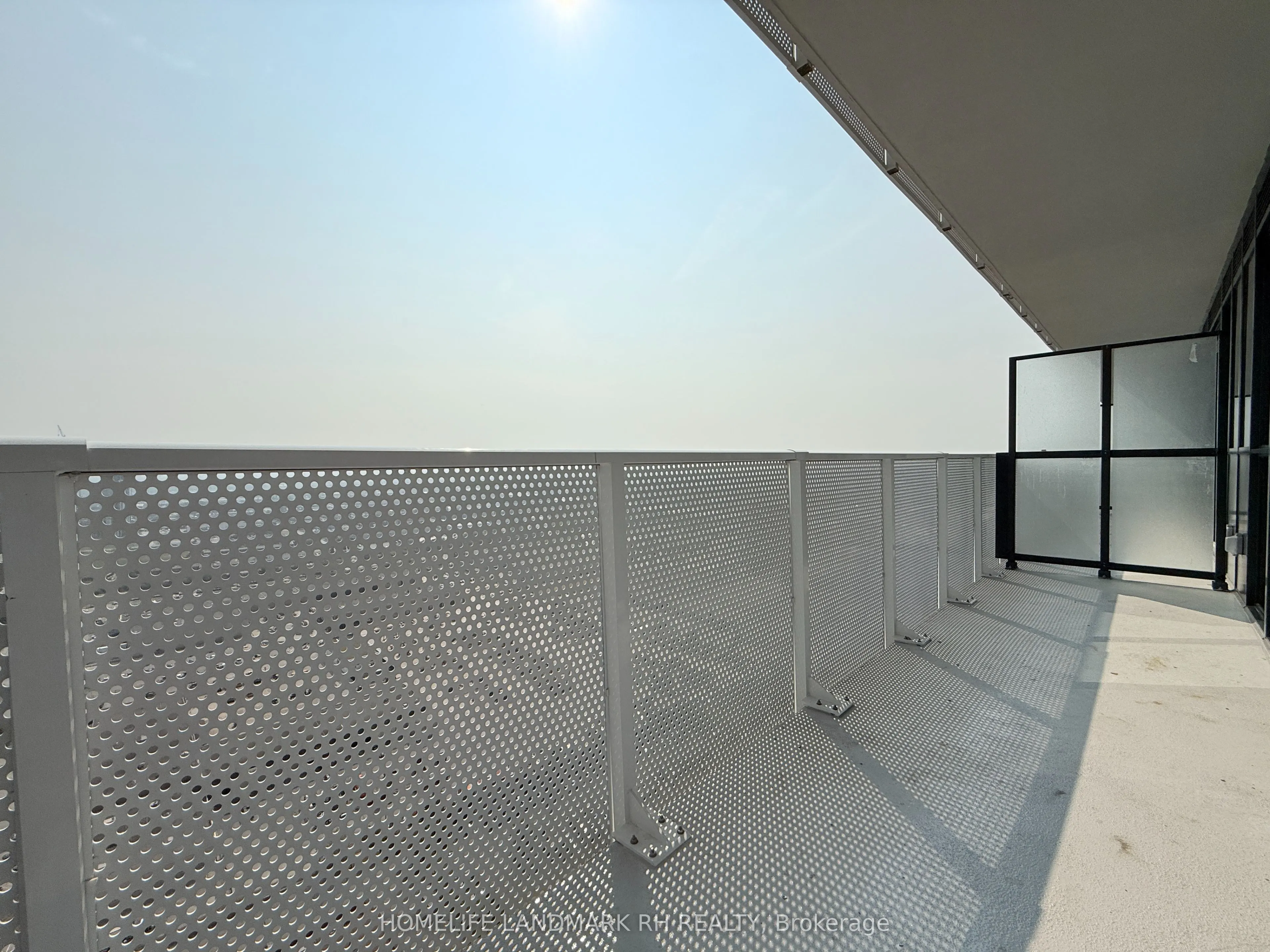 28 Interchange Way, #3806