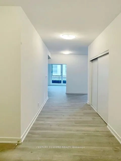 38 Simcoe Promenade, #317C