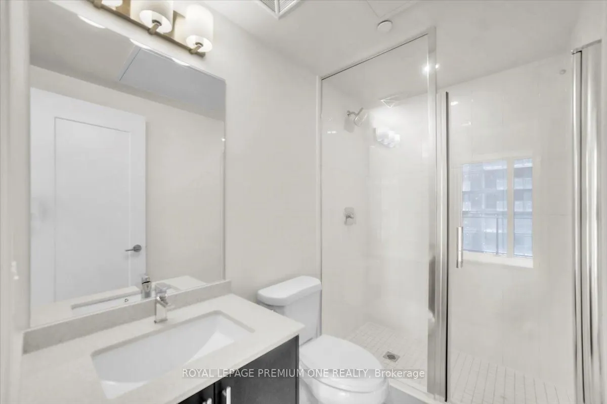 8960 Jane Street, #2102