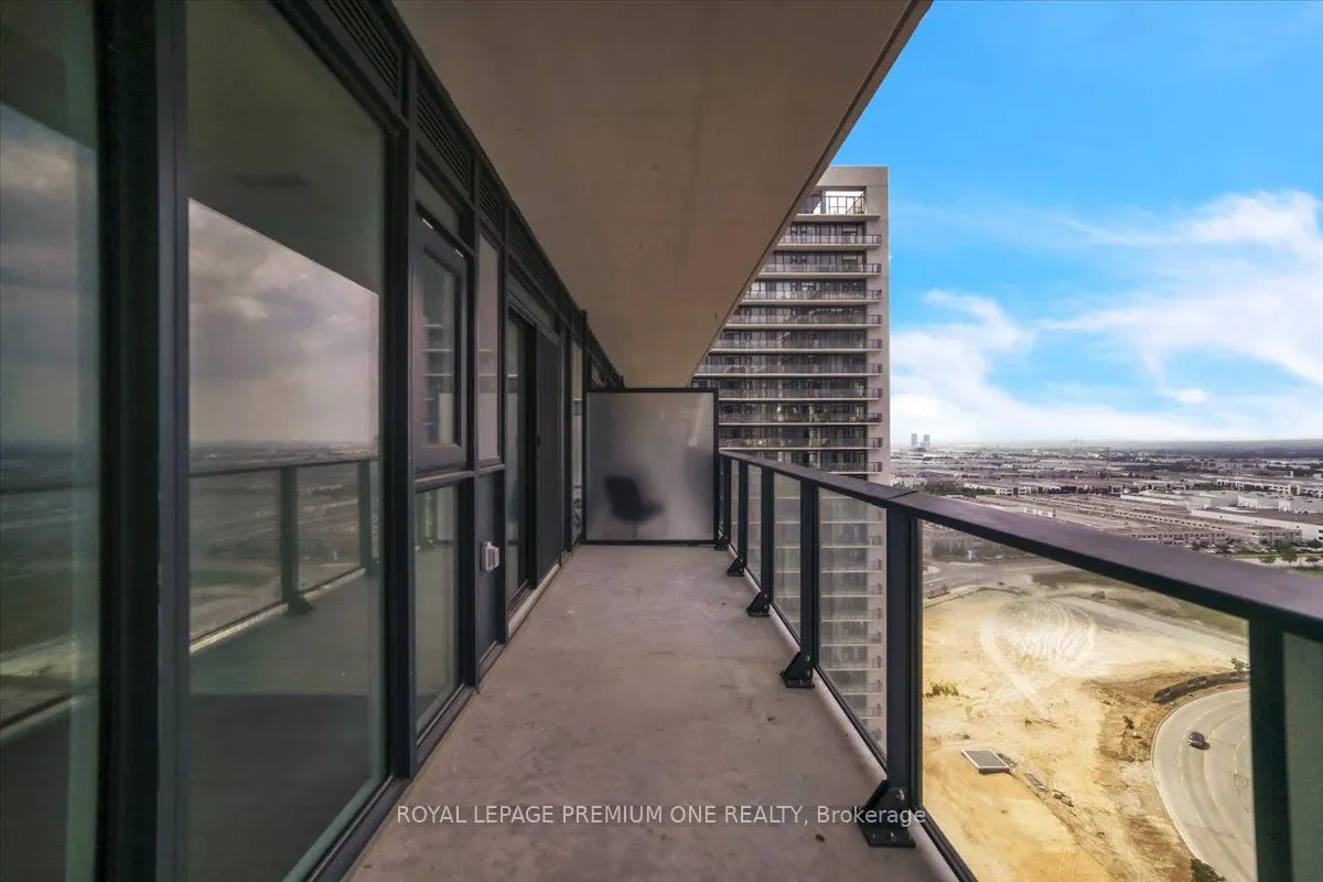 8960 Jane Street, #2102