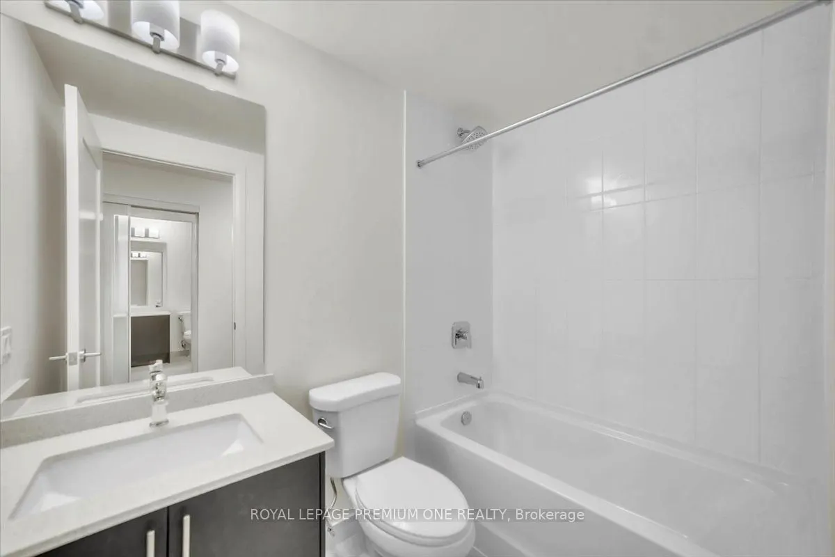 8960 Jane Street, #2102