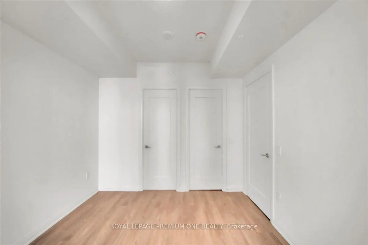 8960 Jane Street, #2102