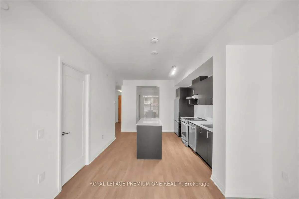 8960 Jane Street, #2102